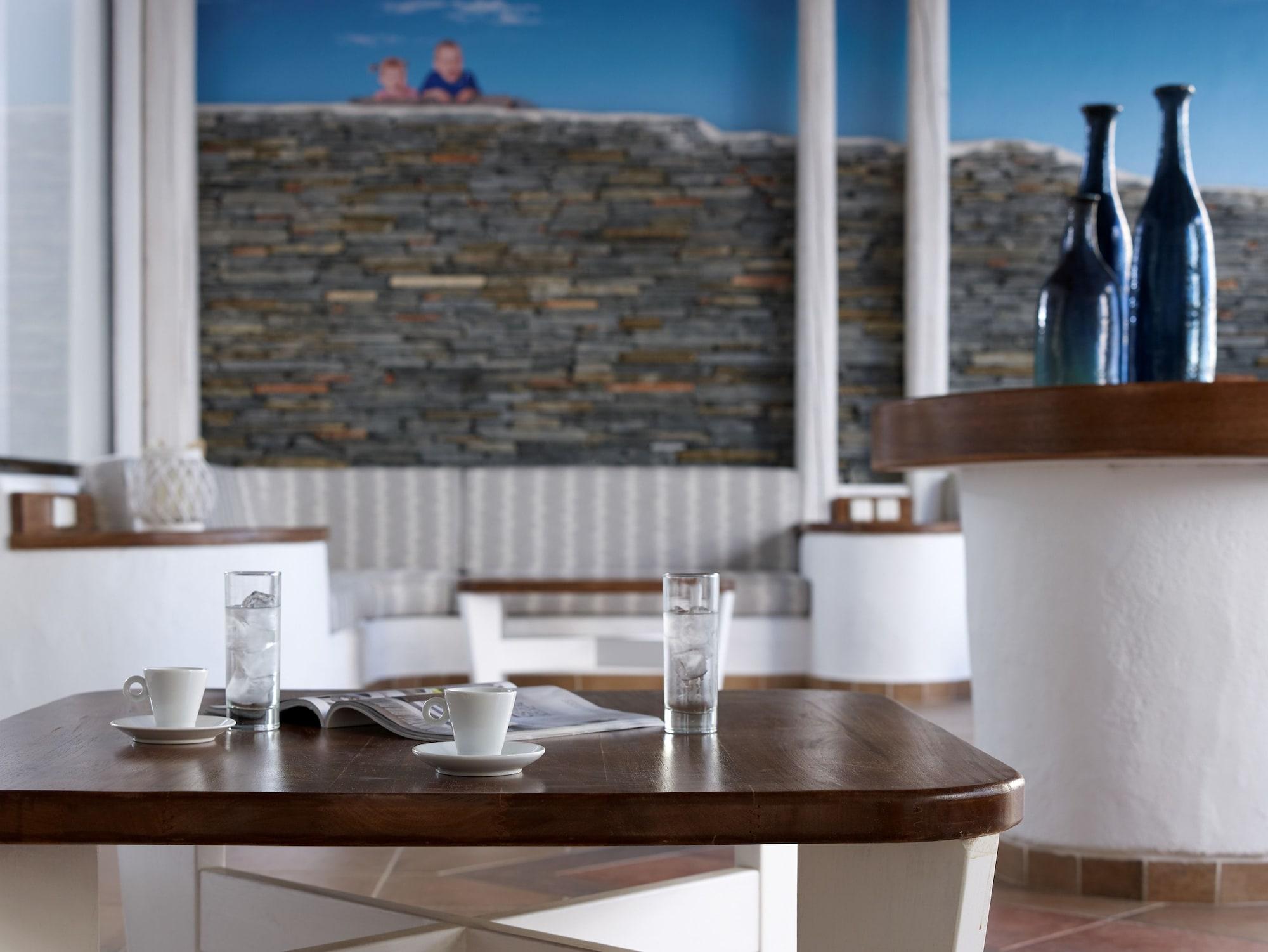 Epsilon Hotel Apartments - photo