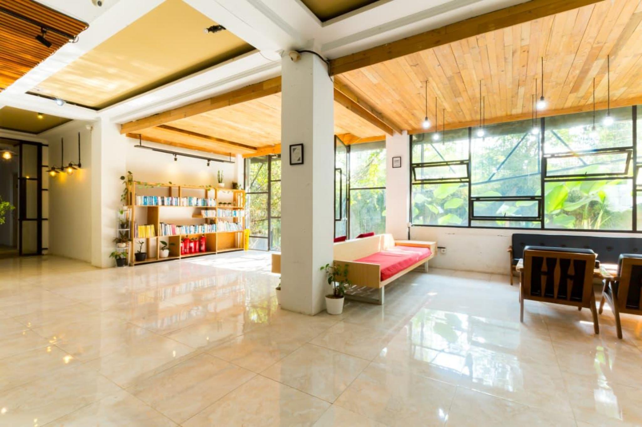 Hotel Kupu Kupu Lembang