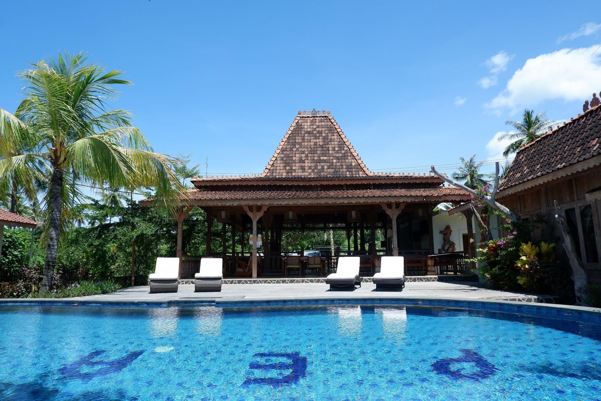 Blue Harbor Beachfront Villas & Resto