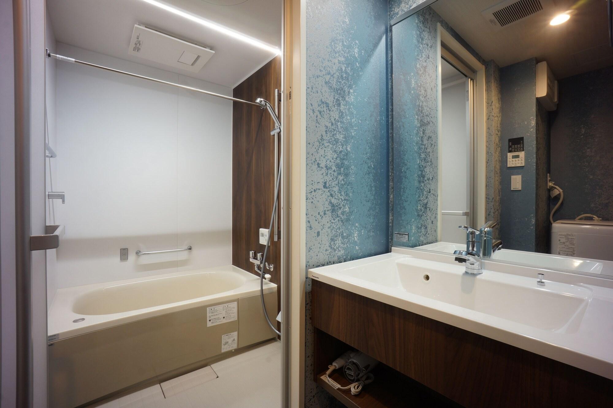 Wires Hotel James zaka
