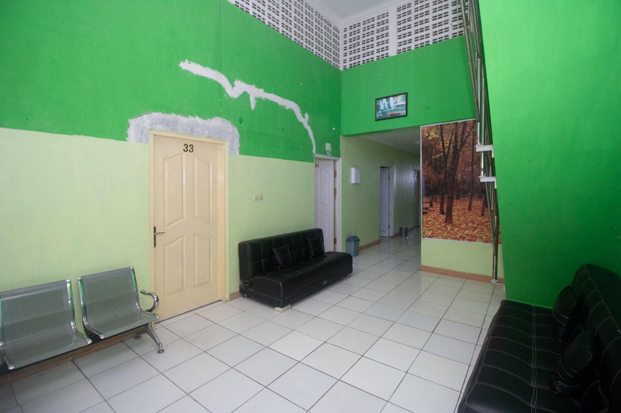 Formerly Reddoorz @ Frans Seda Kupang