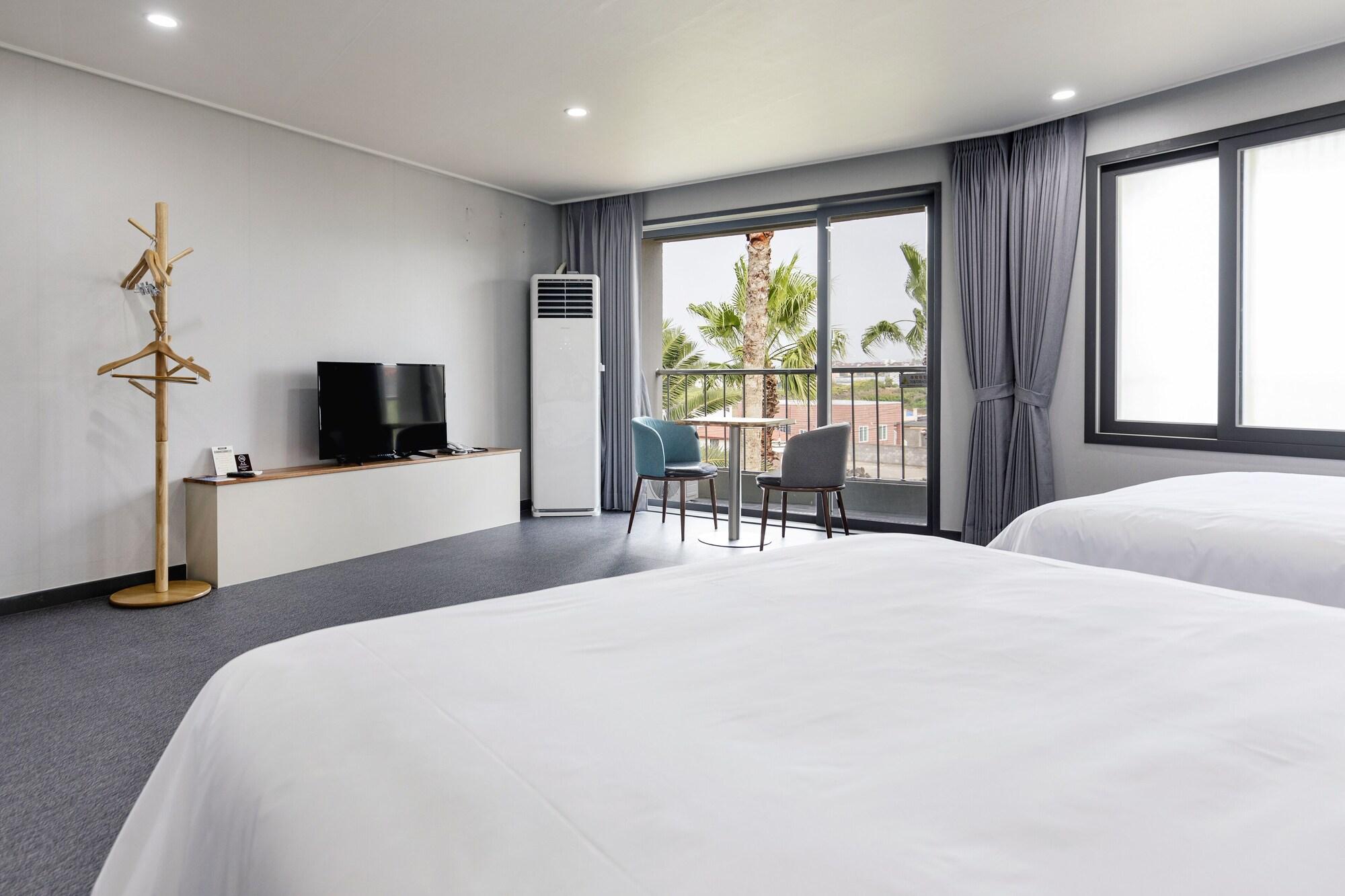 Room 4, Aewol Stay in Jeju Hotel & Resort, Jeju
