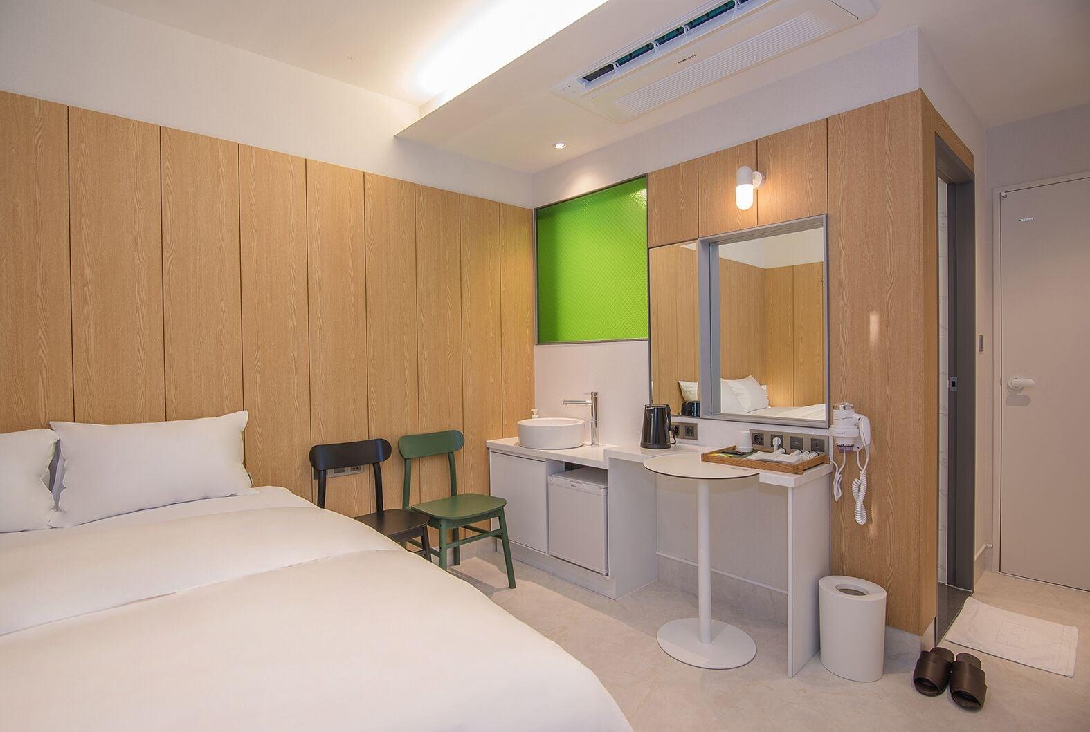 Blo By Blo Hotel