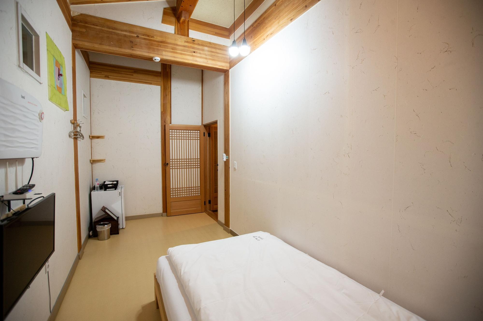Navijam Hanok Hotel