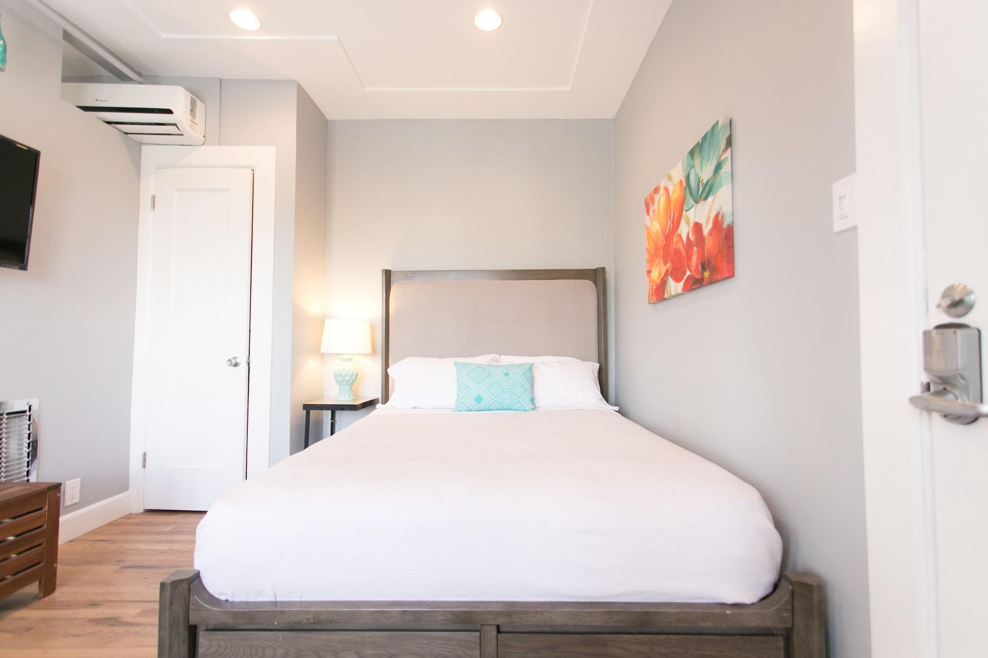 The Historic Broadlind Hotel at Long Beach Conven