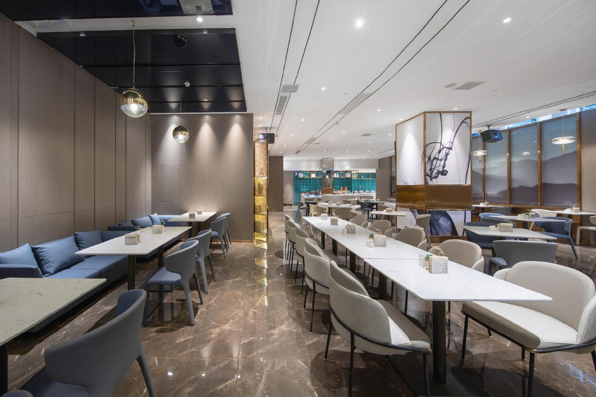 Atour Hotel (Kunming International Trade Center)
