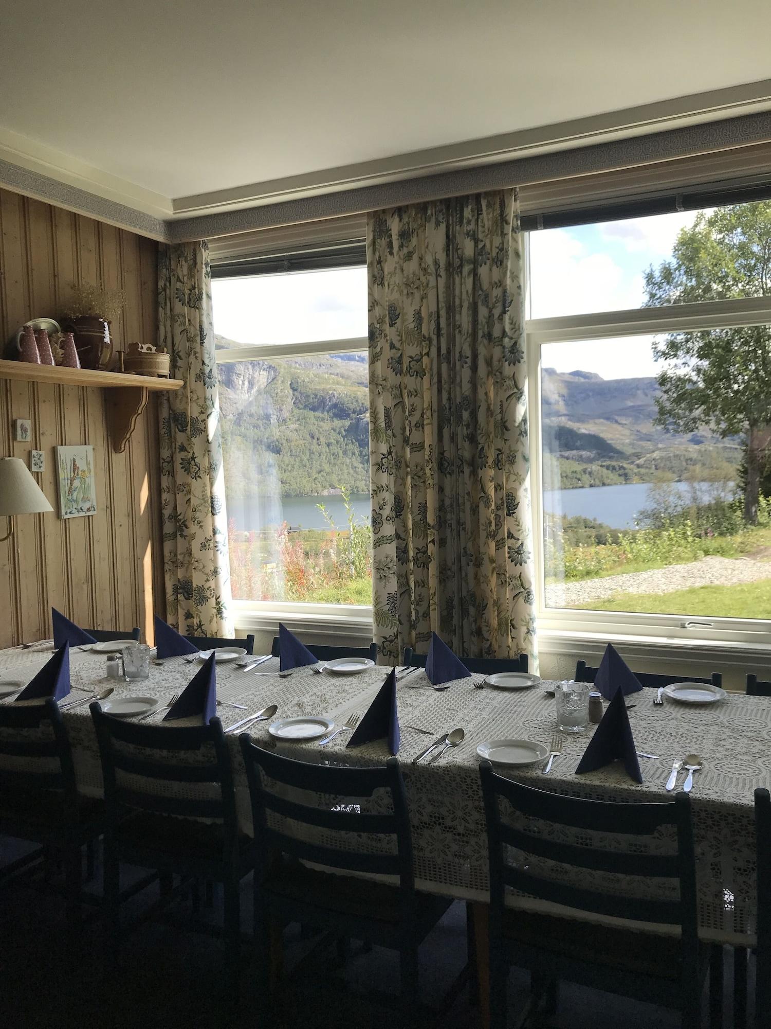 Vatnahalsen Hoyfjellshotell
