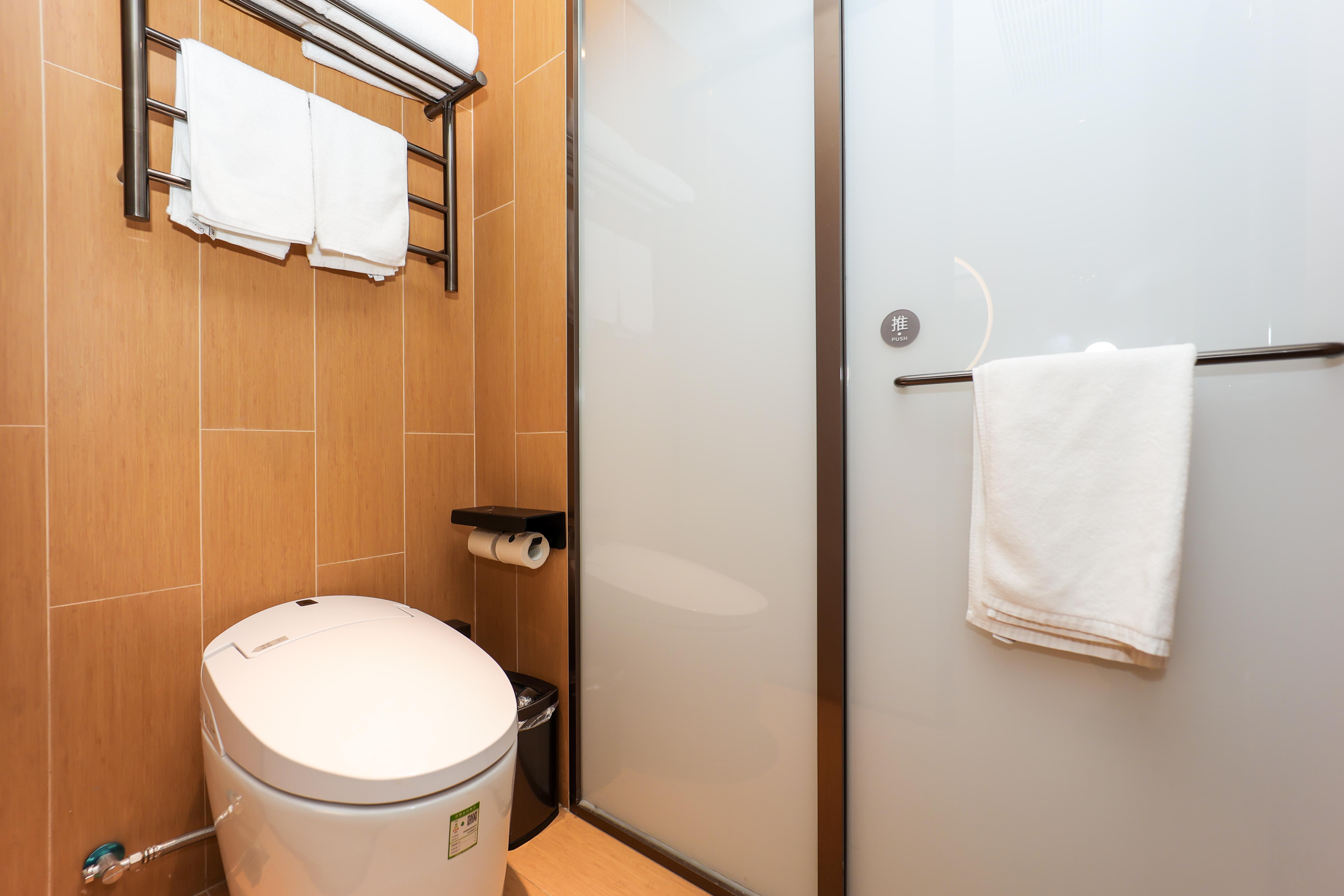 Ji Hotel (Zhongshan Park)