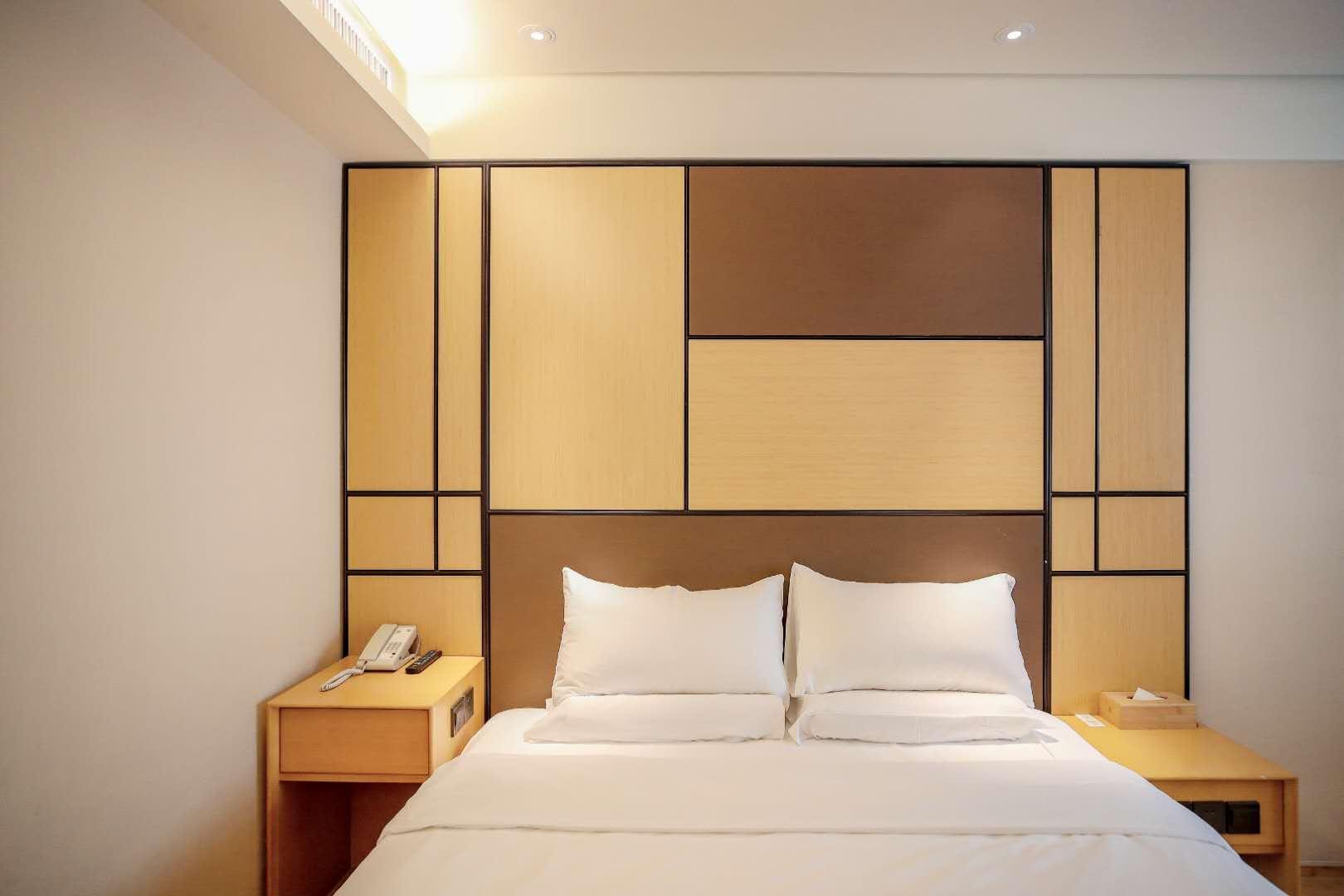 Ji Hotel (Wuhan Hankou Railway St. South Square)