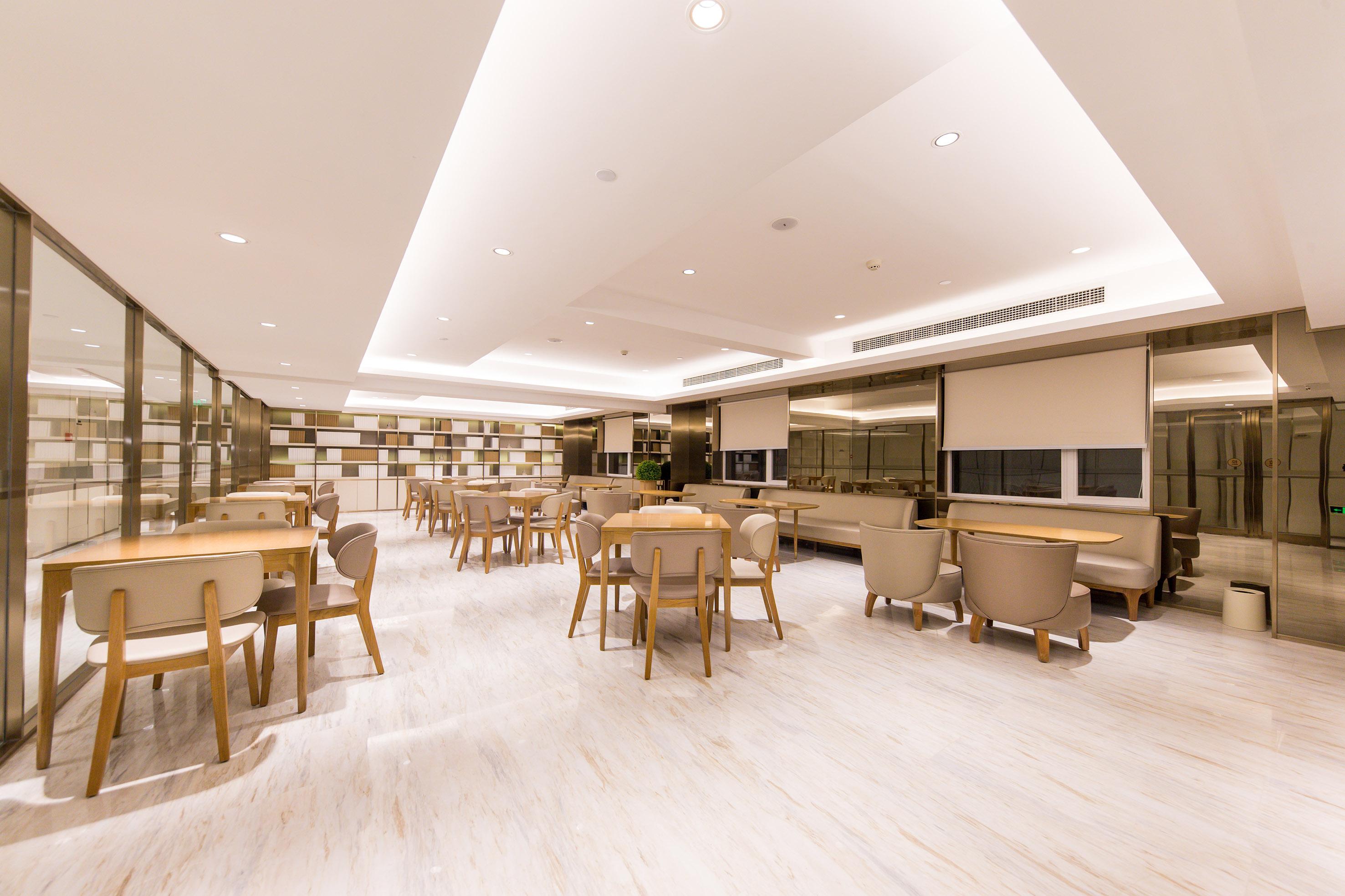 Ji Hotel (Shenyang Qigong Street Metro Station)