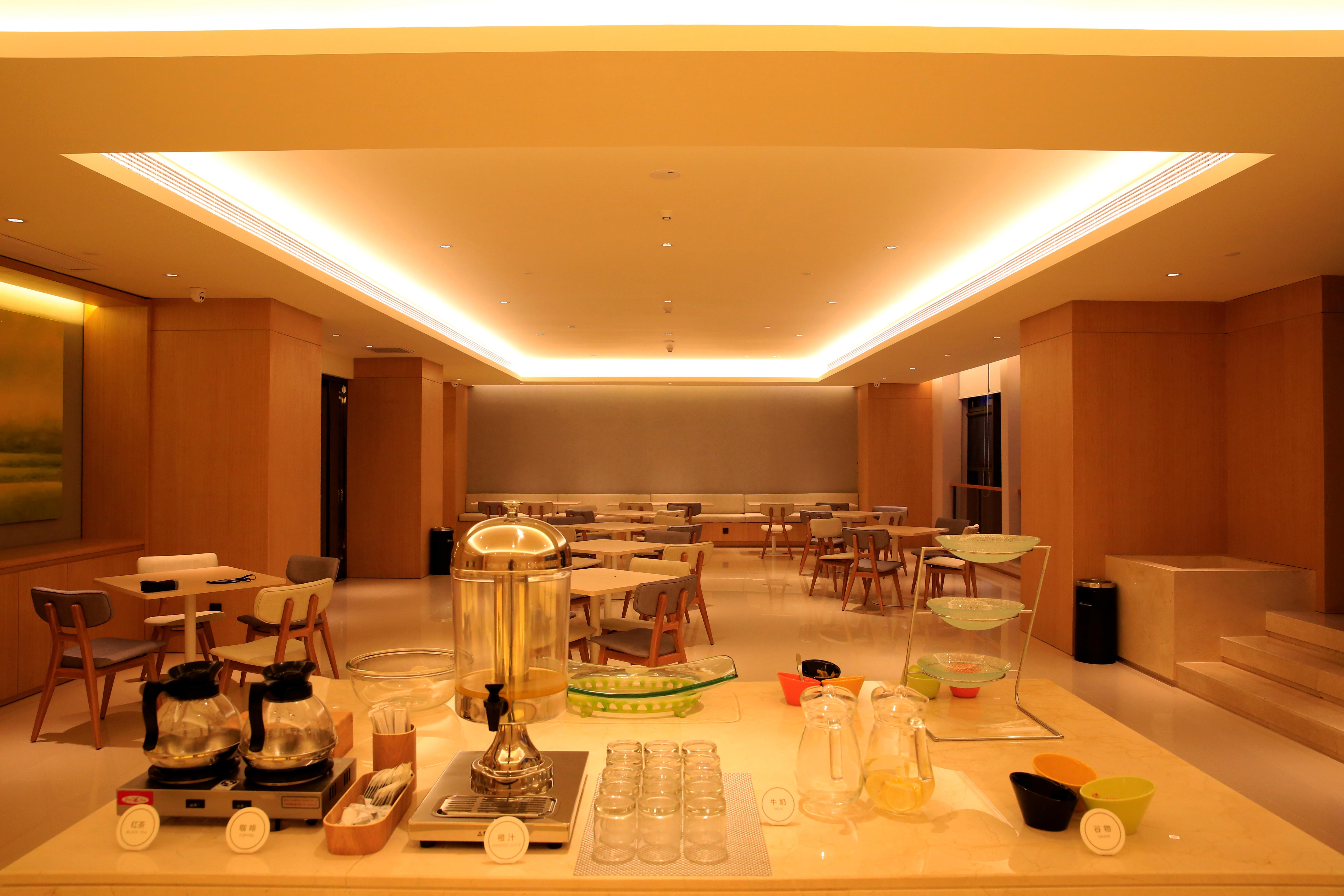 Ji Hotel (Zhenjiang Railway Station)
