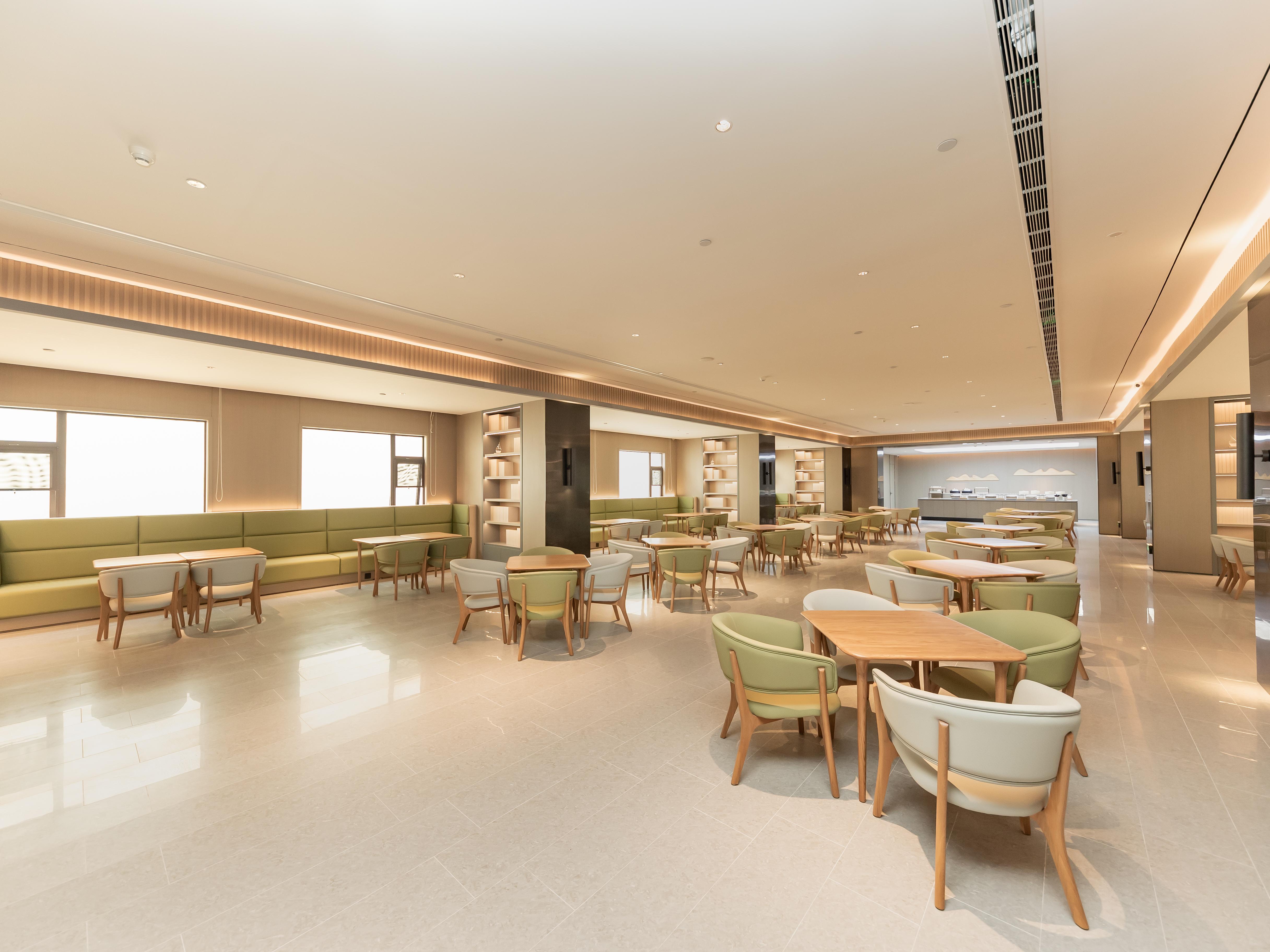 Ji Hotel (Nanjing Pukou Hongyang Plaza Store)