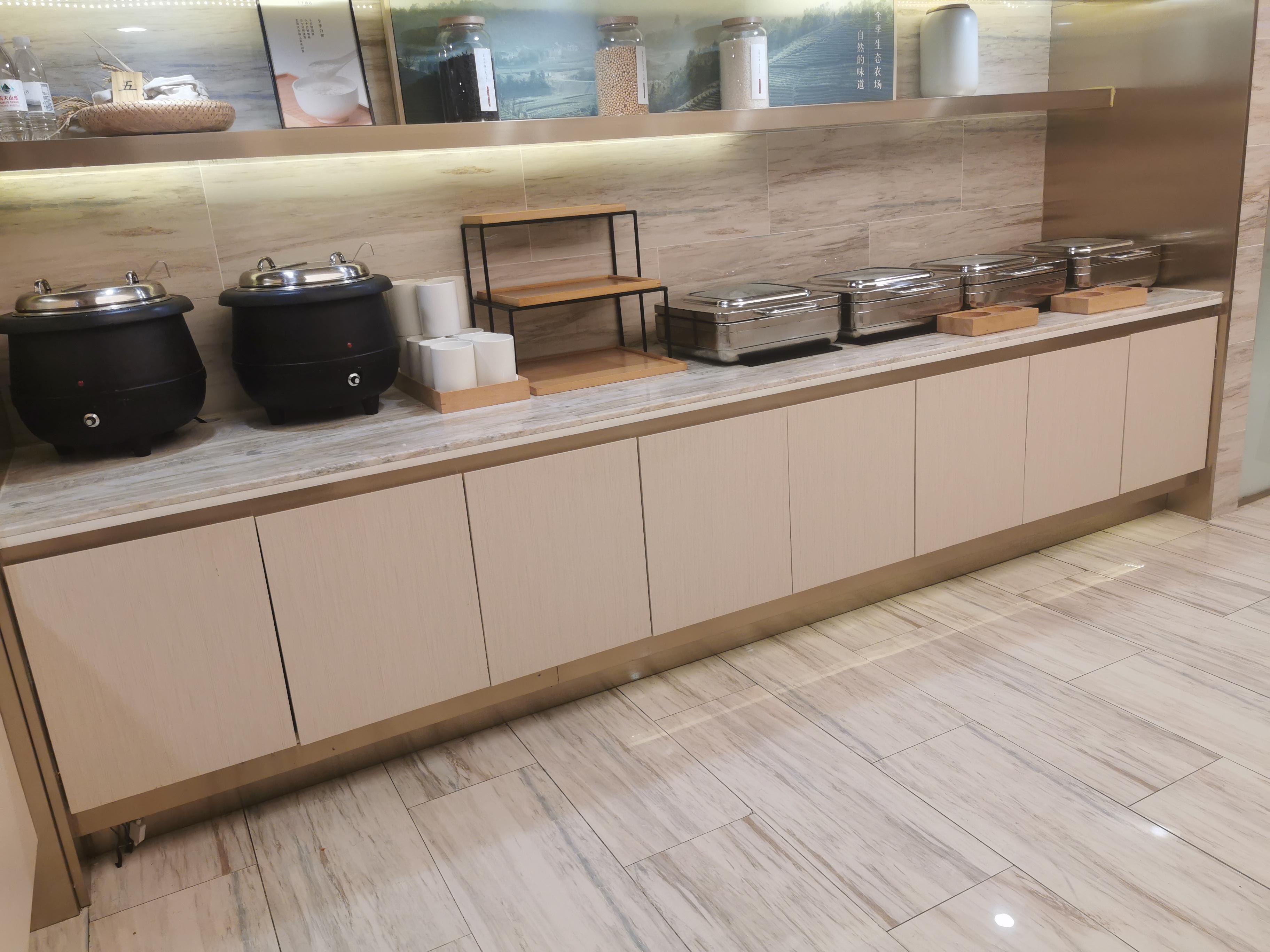 Ji Hotel (Shanghai Jiangwan Town Metro Station)