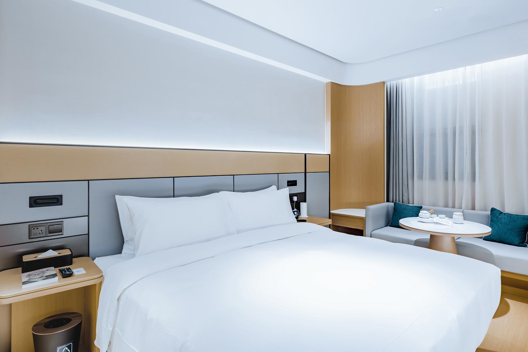 Ji Hotel (Shanghai Tonghexincun Subway Station )