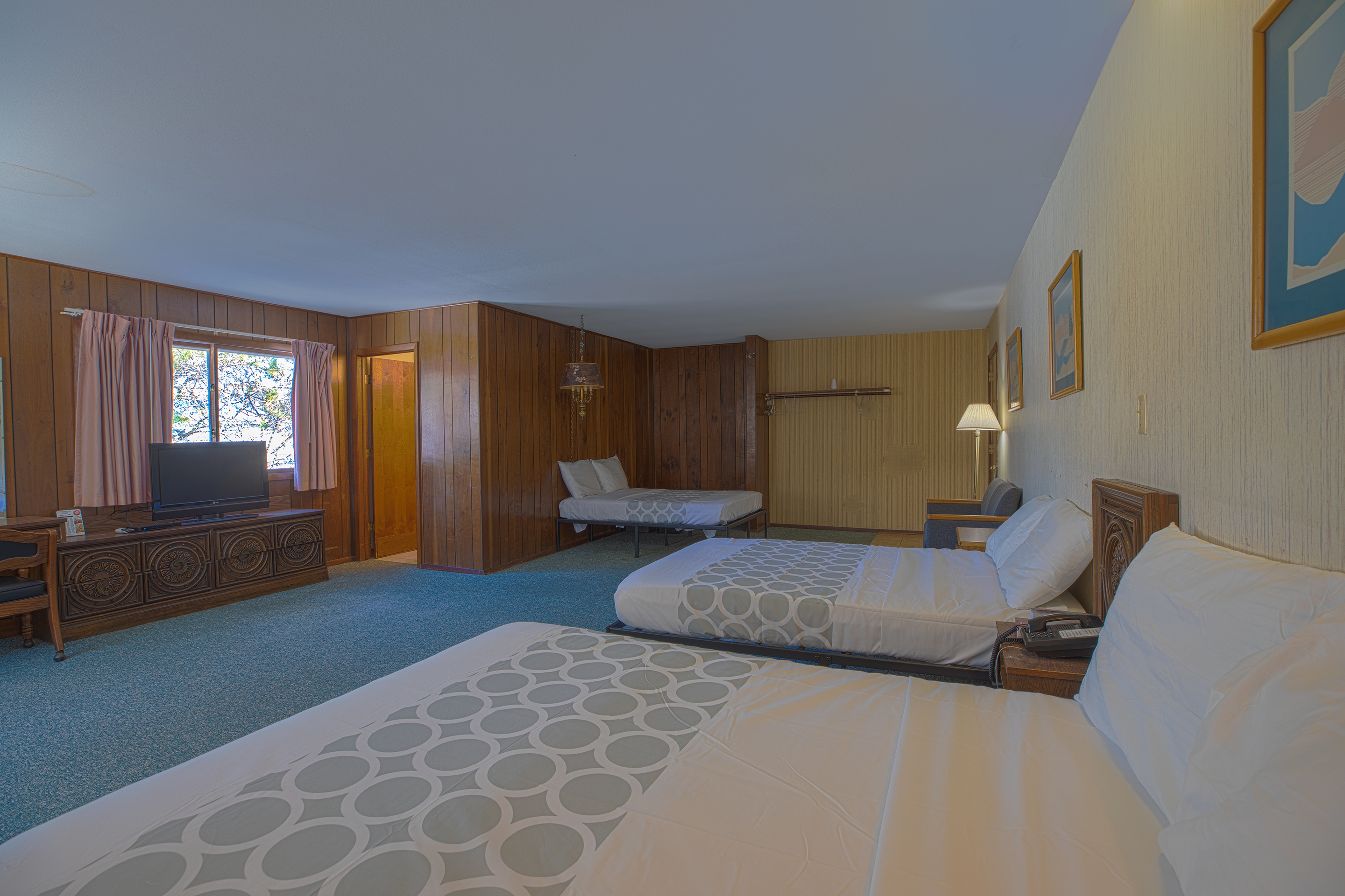 Love Hotels Tomahawk by OYO at Lake Mohawksin WI