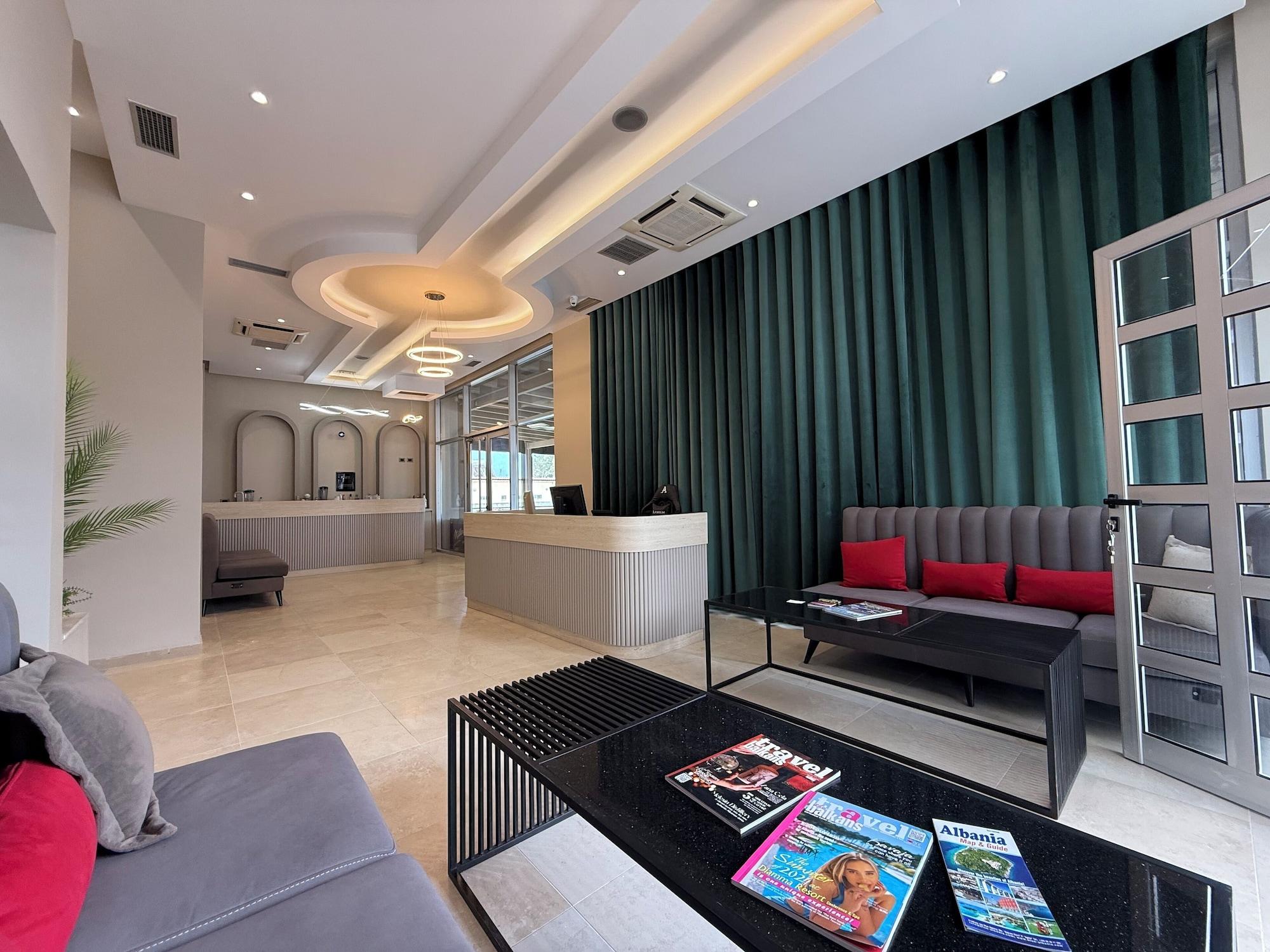 Hotel Royal - фото