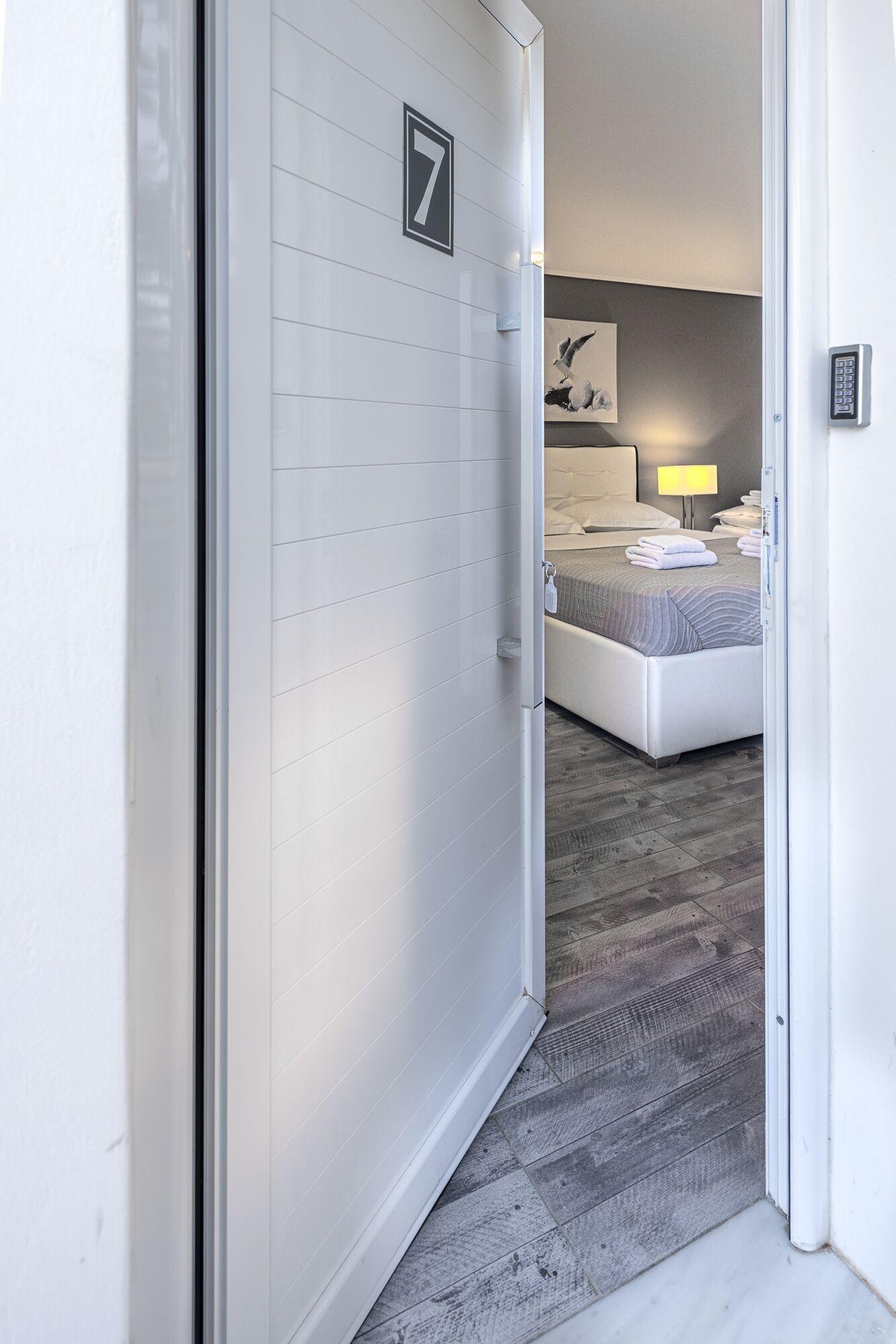 Comfort Stay Airport Boutique Hotel