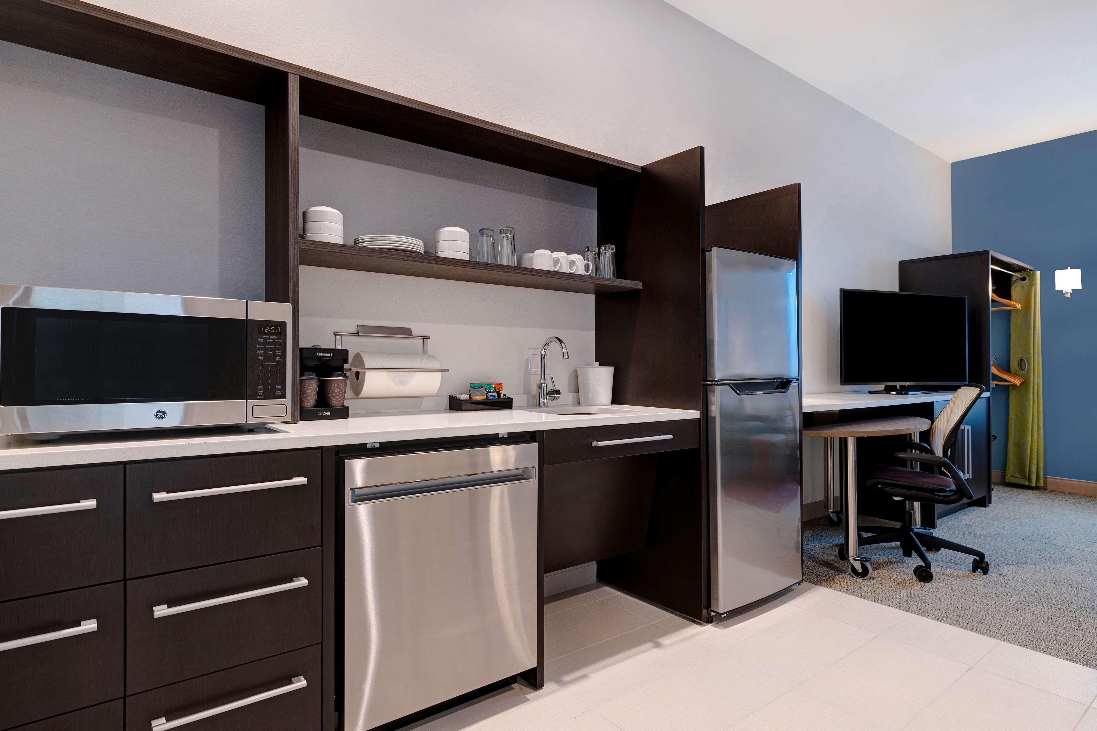 Home2 Suites By Hilton Redding