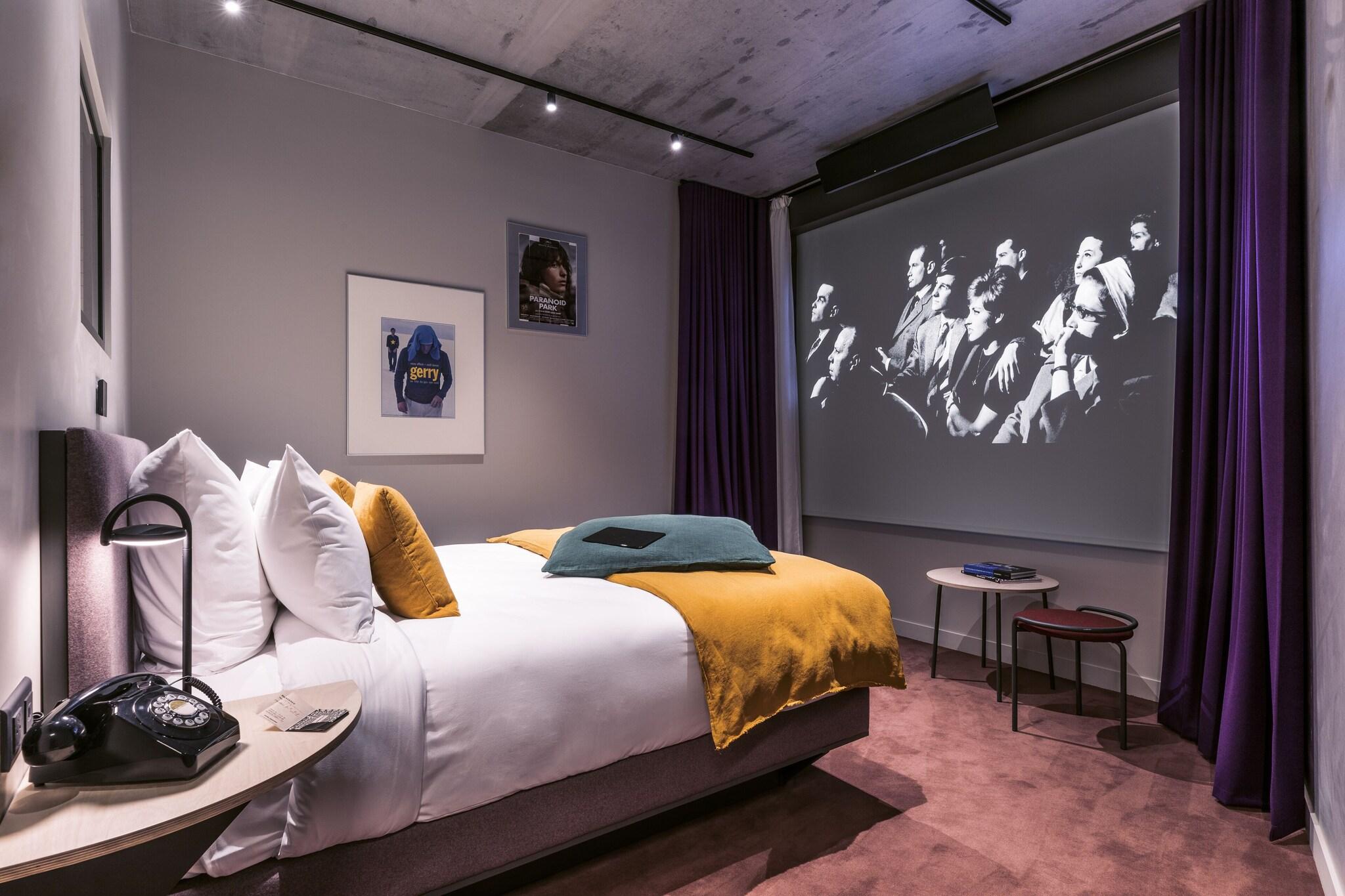 mk2 Hotel Paradiso by null