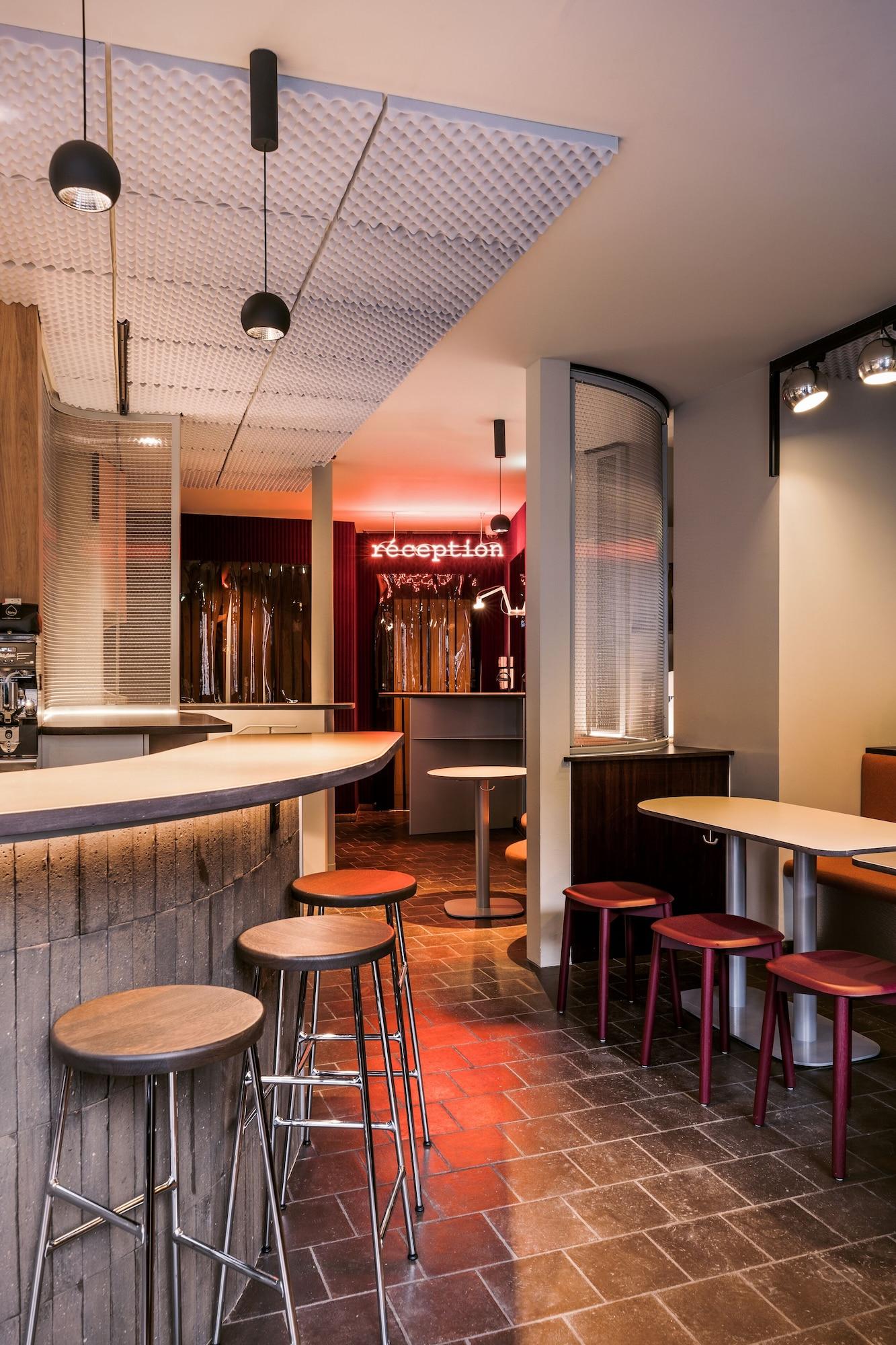 mk2 Hotel Paradiso by null