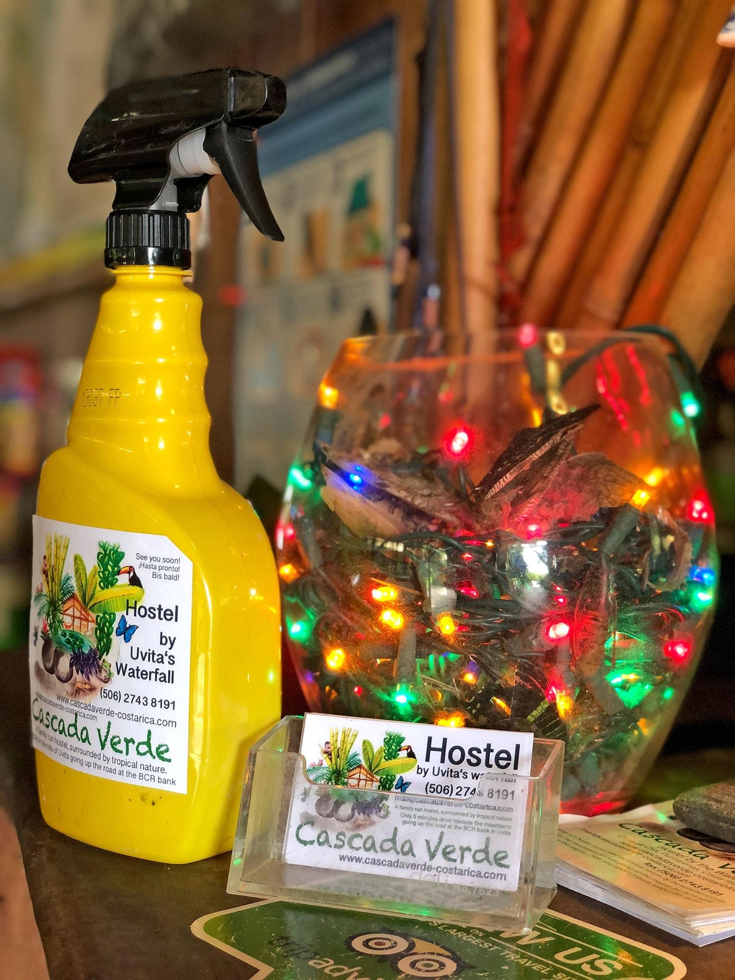 Cascada Verde by null