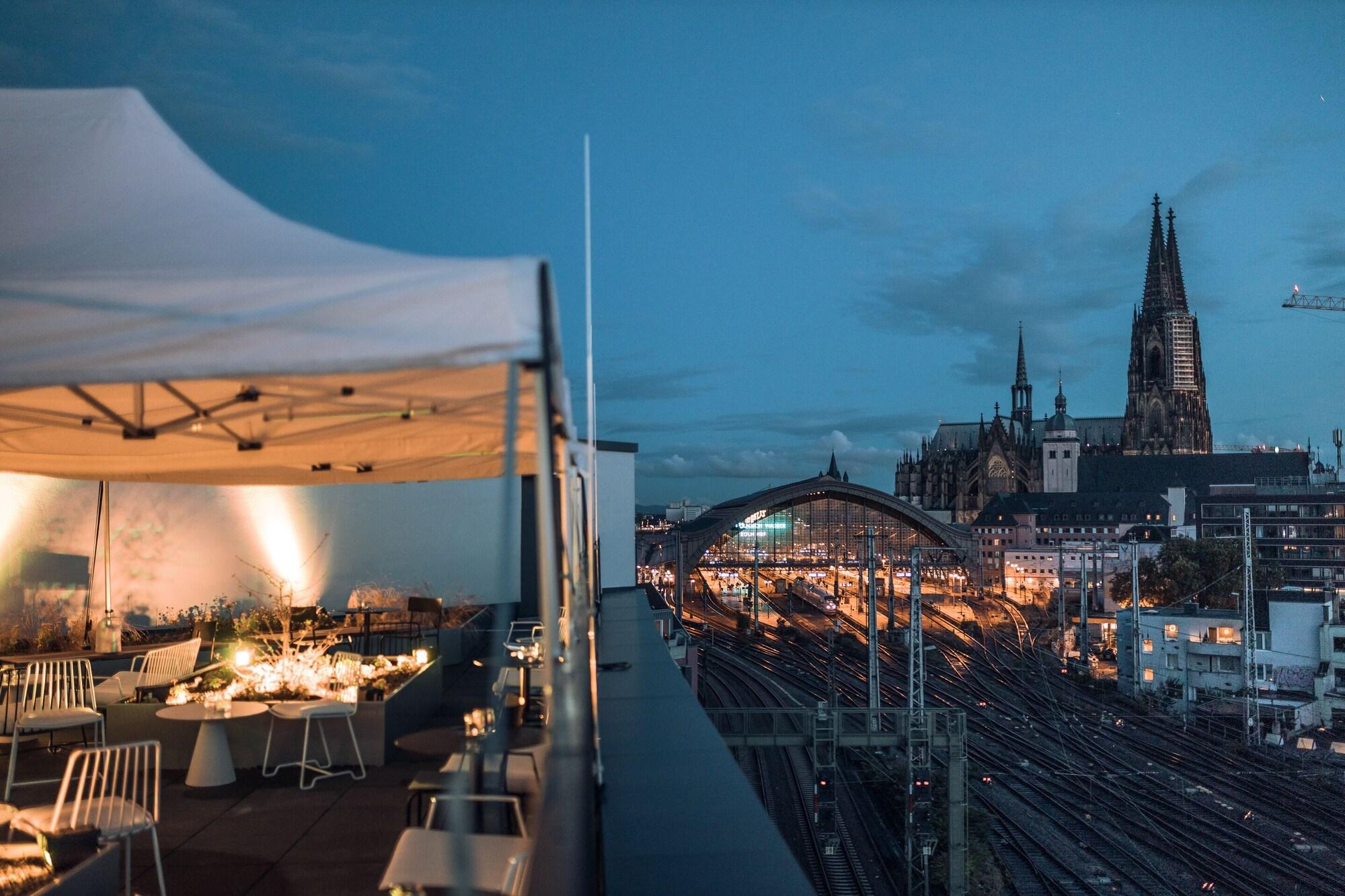 URBAN LOFT Cologne by null