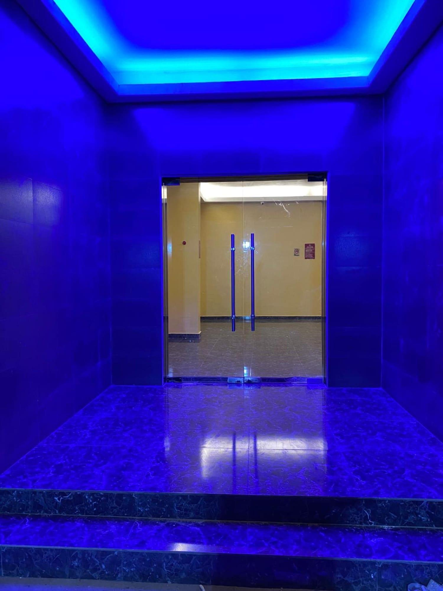 Posh Hotel And Suites