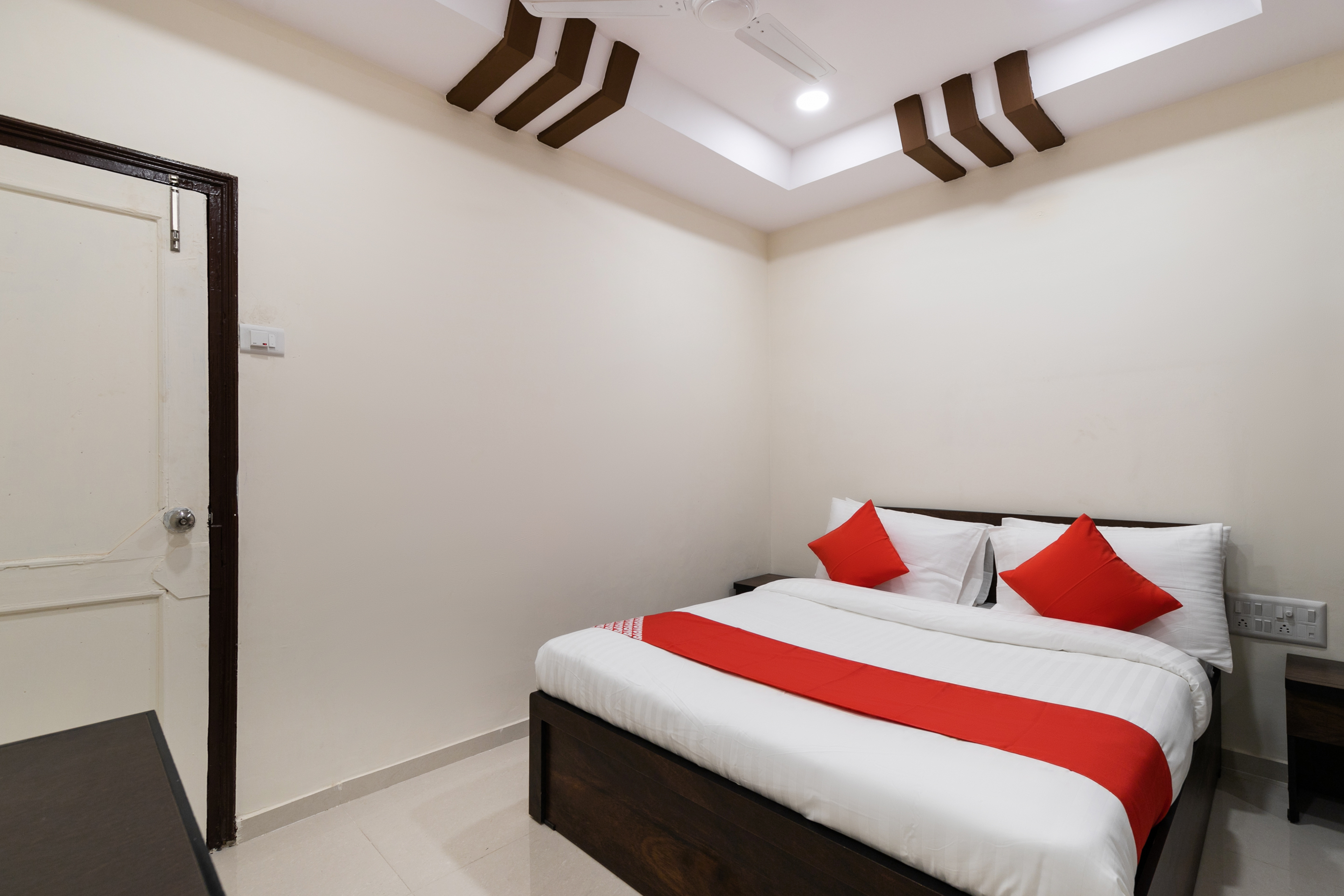 OYO Flagship 41641 Poonam Palace