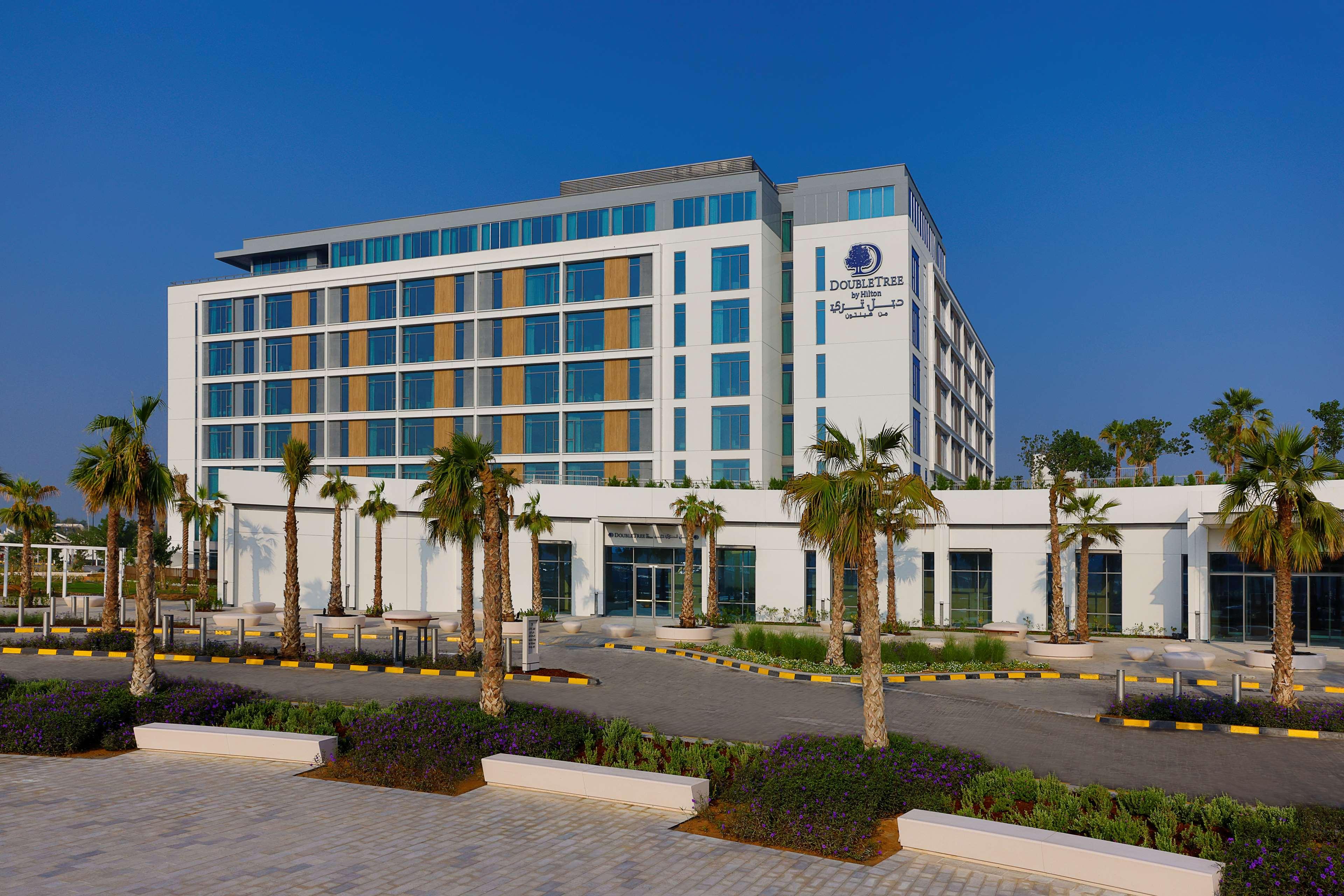 DoubleTree by Hilton Abu Dhabi Yas Island Residences image