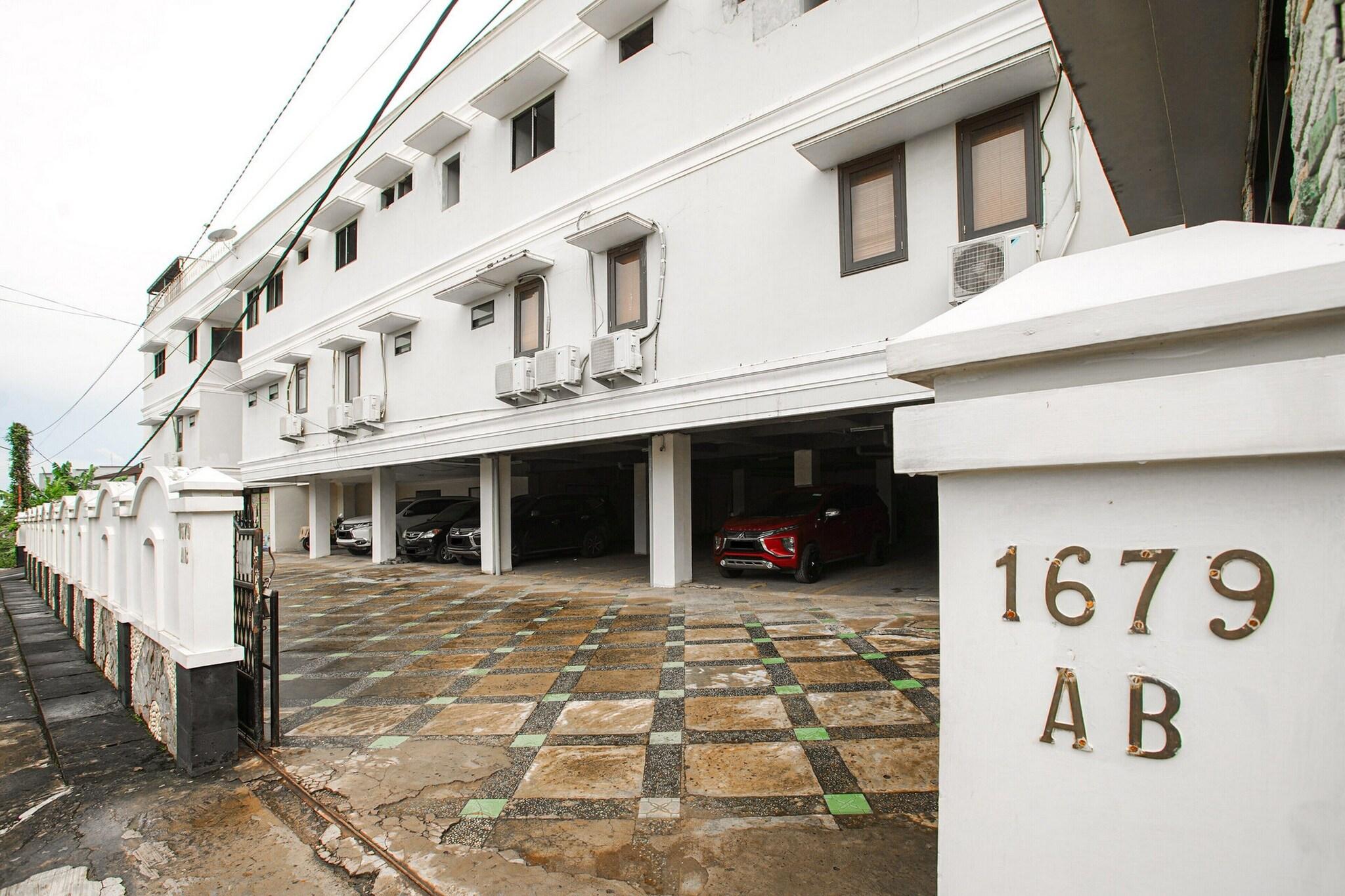 Formerly RedDoorz Near Palembang Trade Center 3