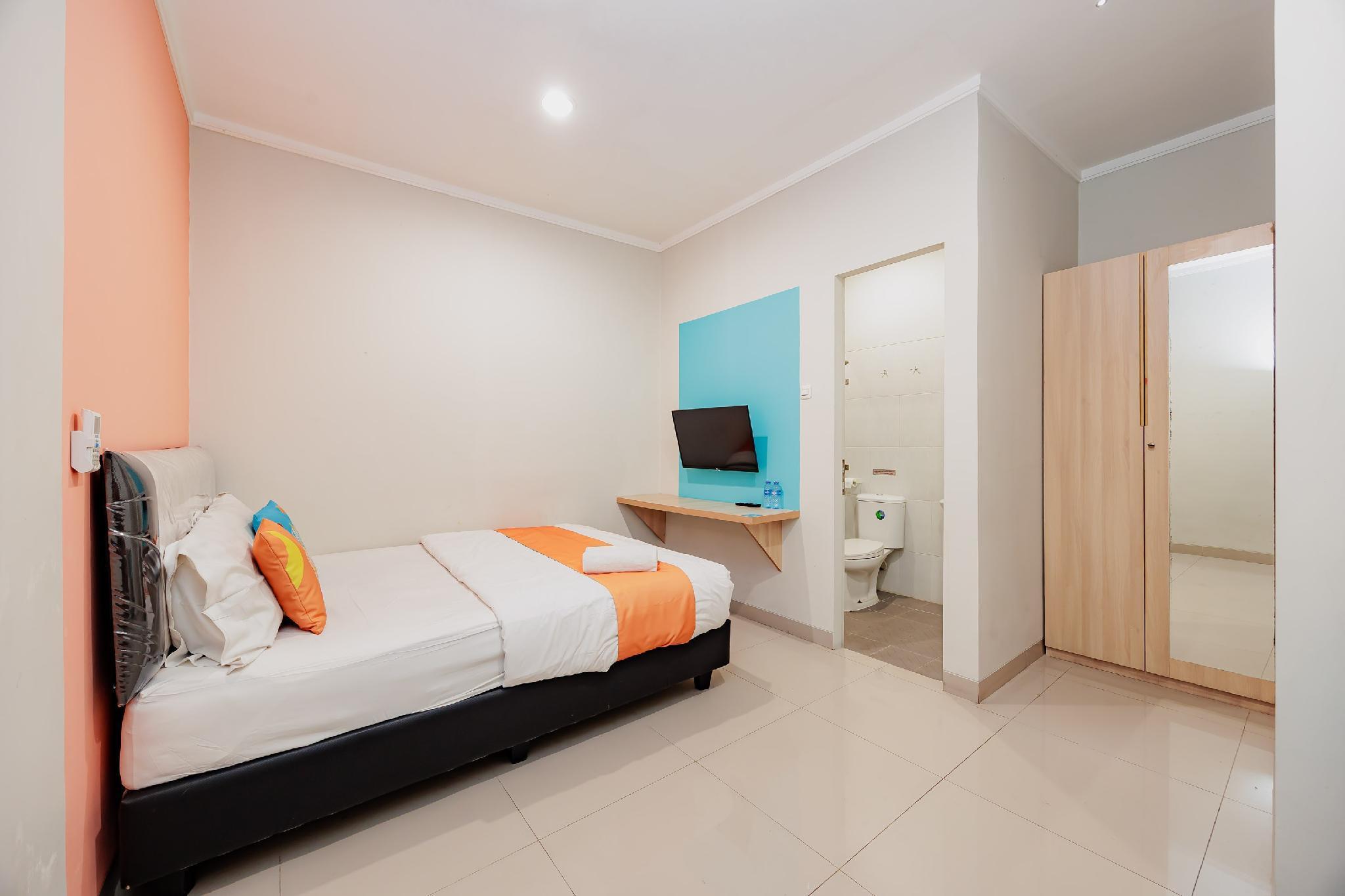 Bedroom 2, Formerly RedDoorz Soekarno Hatta Airport, Tangerang