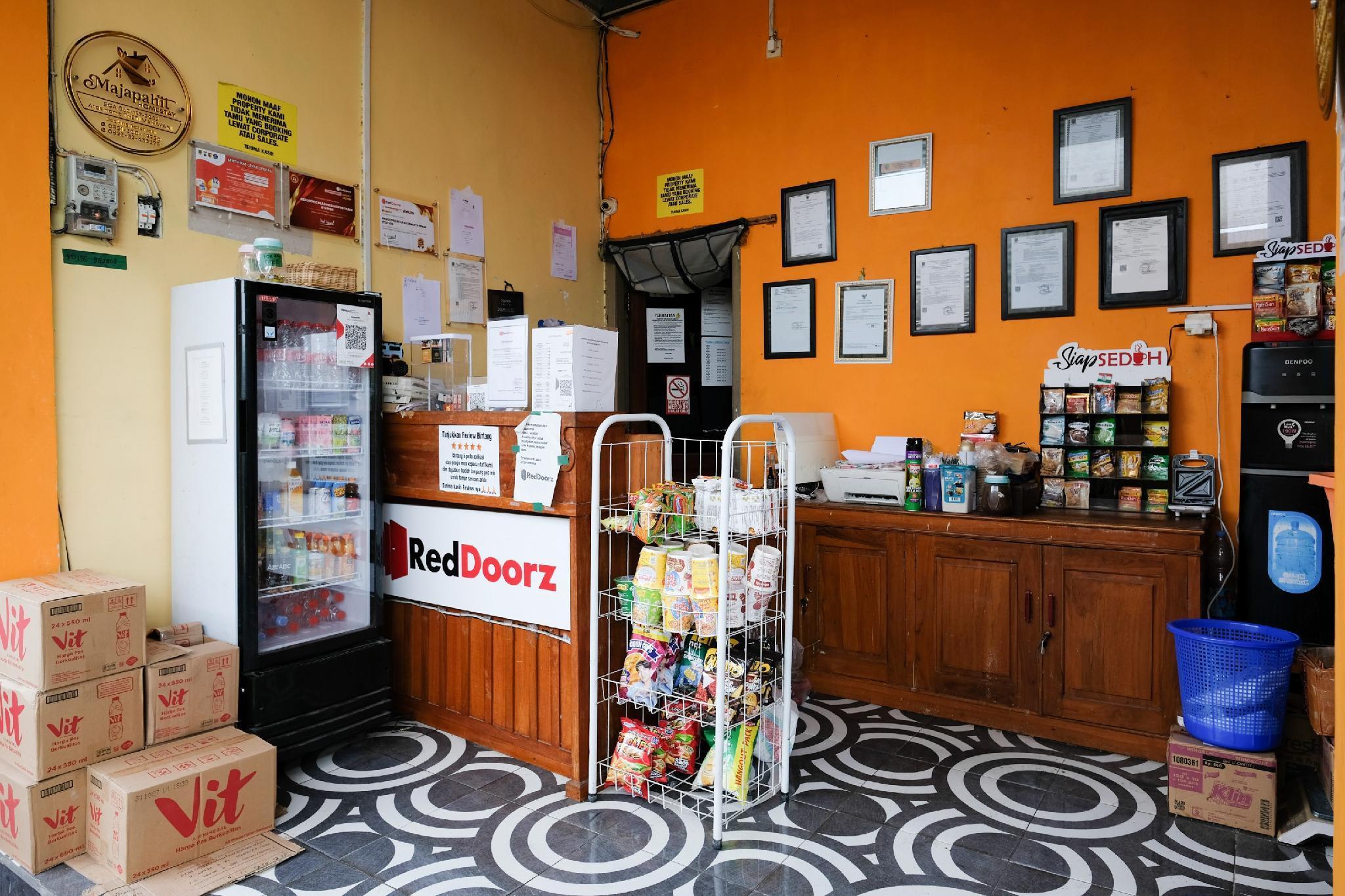 Formerly RedDoorz near Mojokerto Train Station
