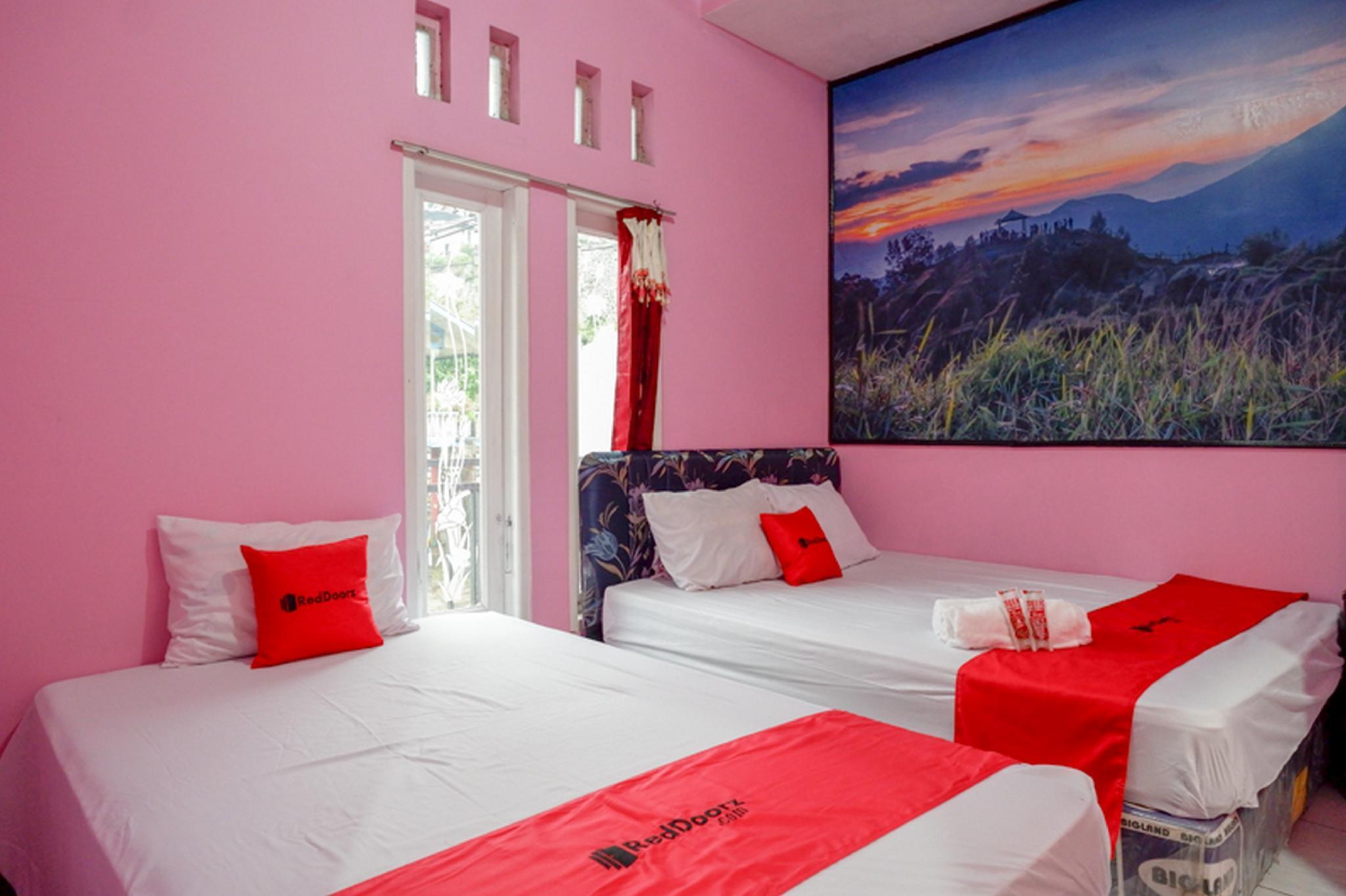 Bedroom 3, Formerly RedDoorz Syariah near Telaga Warna Dieng, Wonosobo