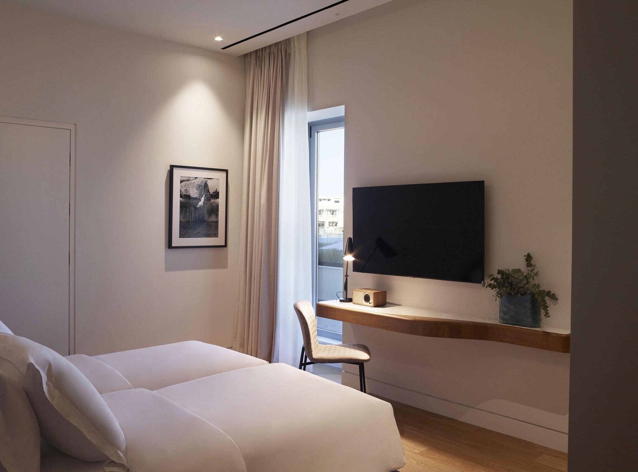 xenodocheio Milos by null