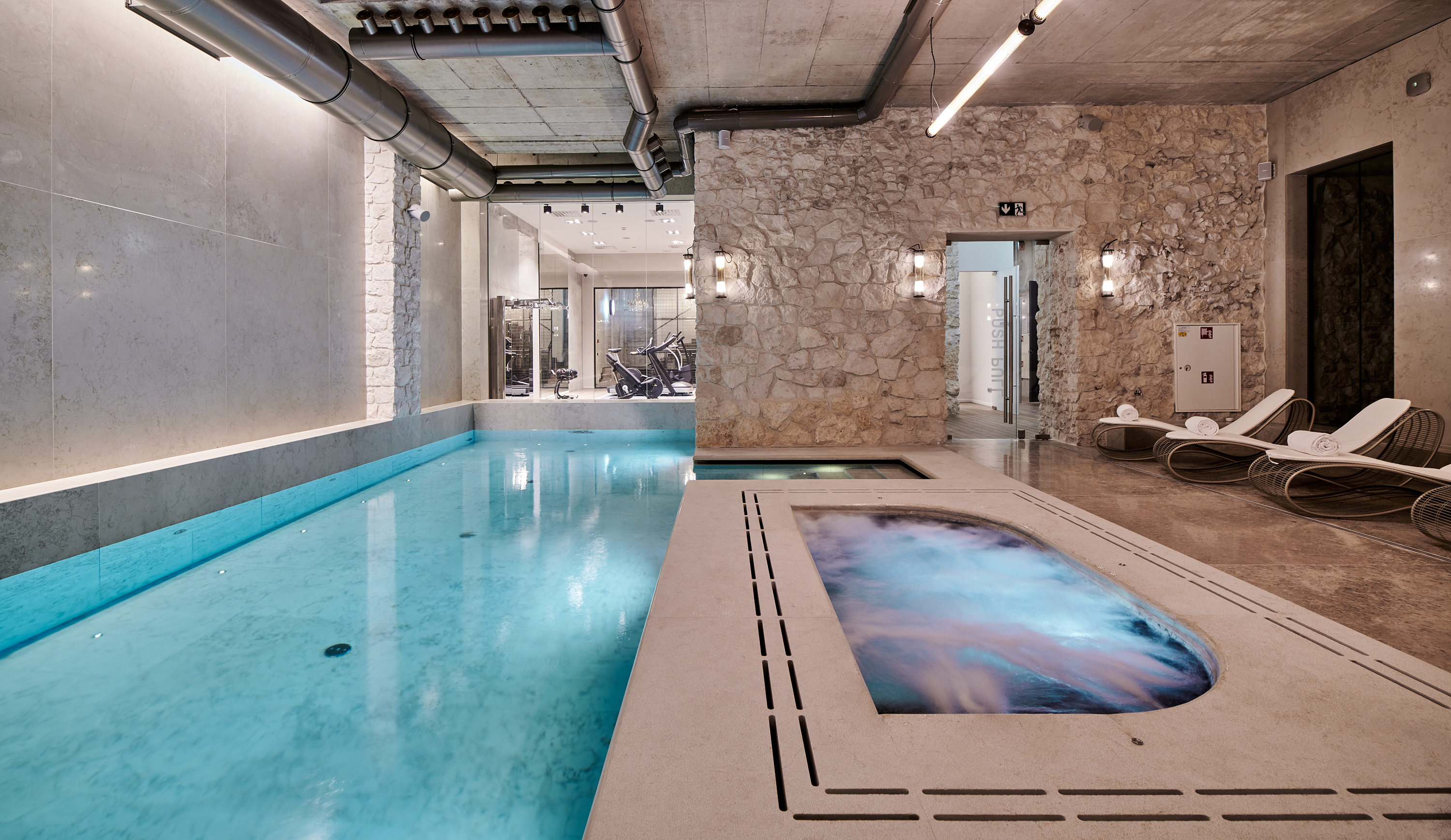 H15 Palace Hotel by null