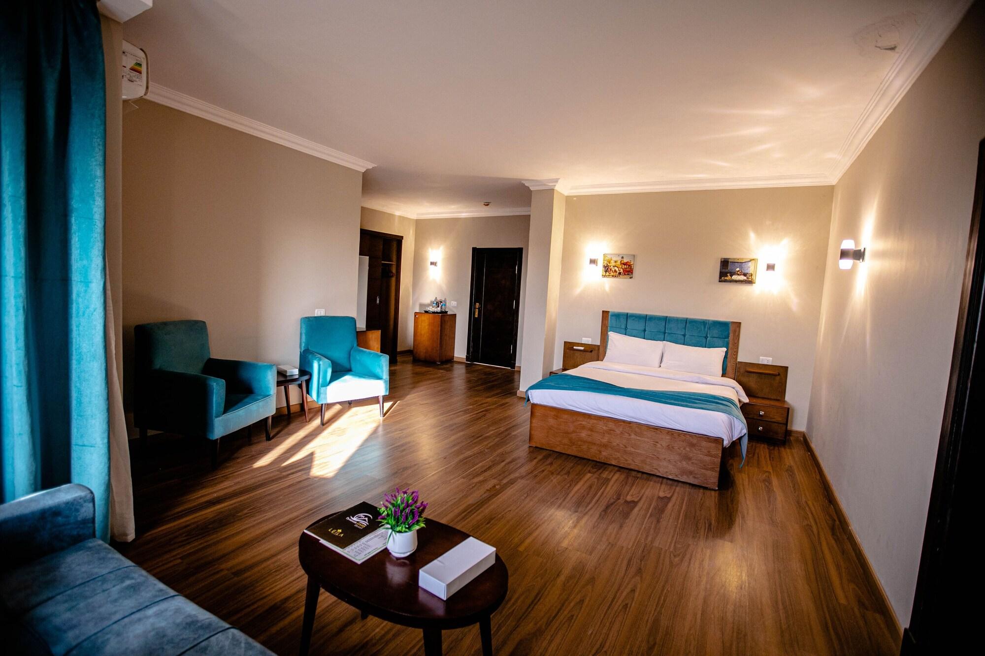 Abou 3Pyramids Plaza Hotel