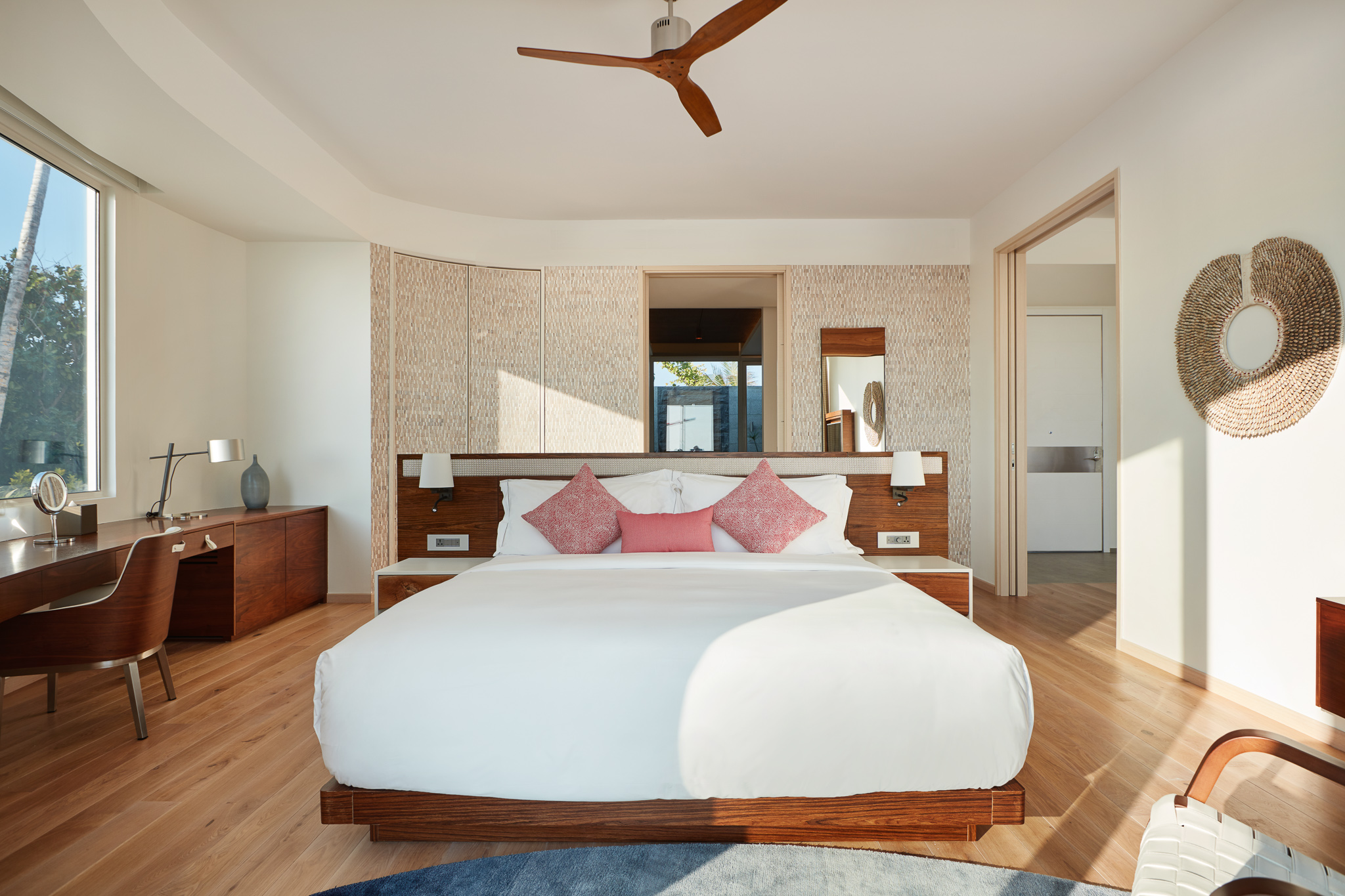 Jumeirah Olhahali Island Maldives by null