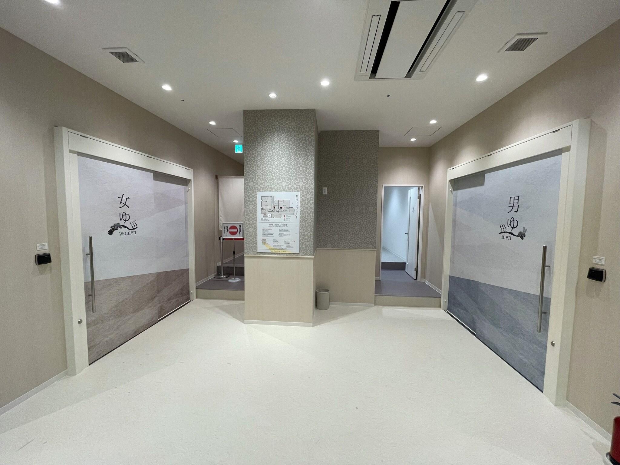 Hotel Crystal Plaza