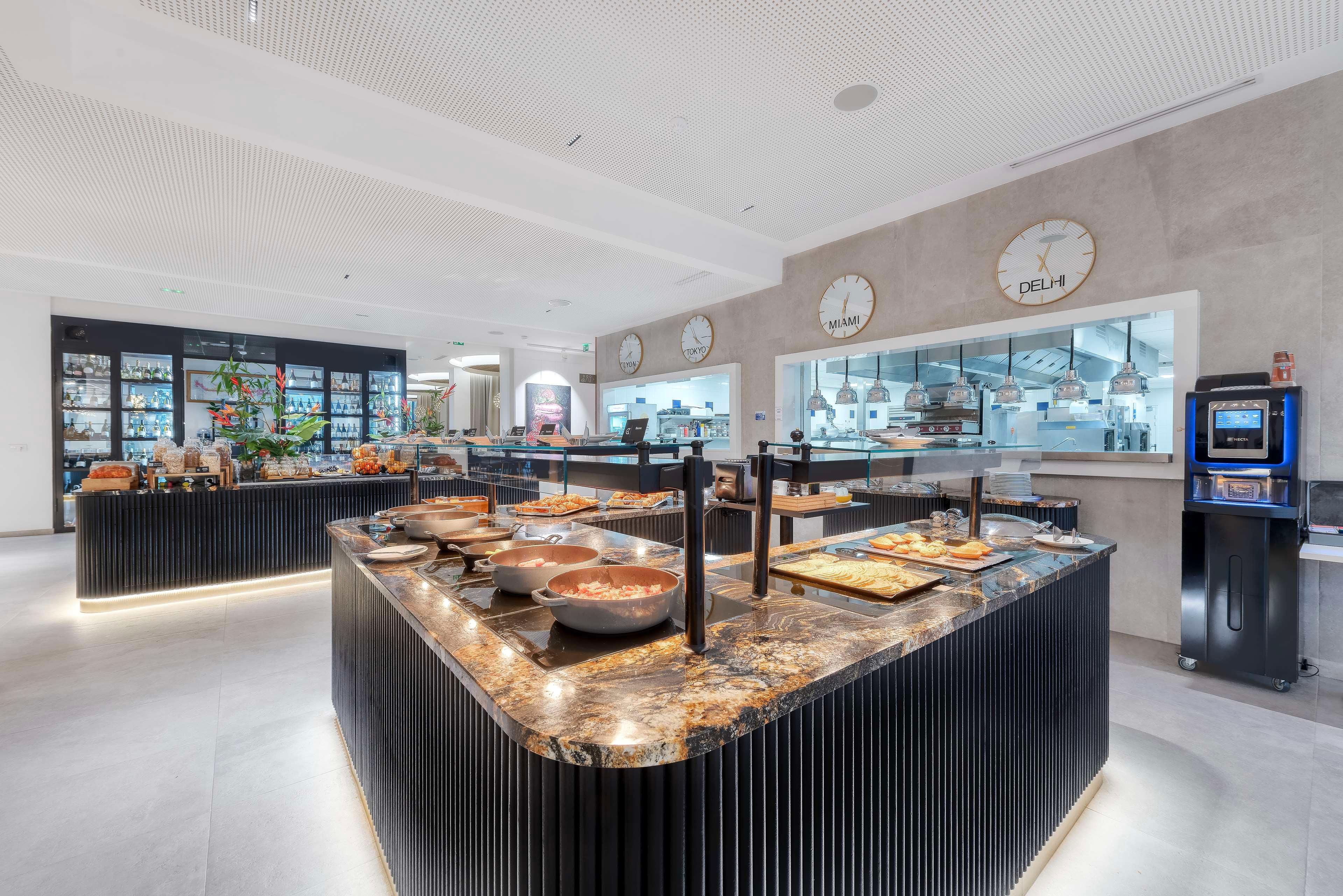 Golden Tulip Lyon Ouest Techlid - Hotel & Spa