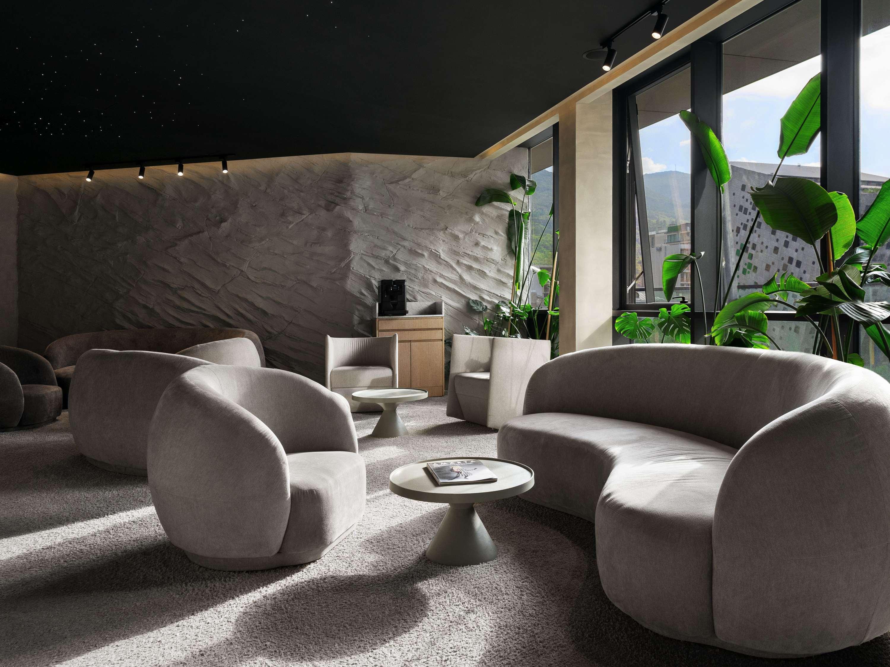 Pullman Tbilisi Axis Towers