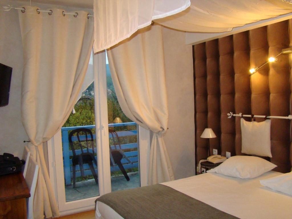 Logis Hotel le Castel Fleuri