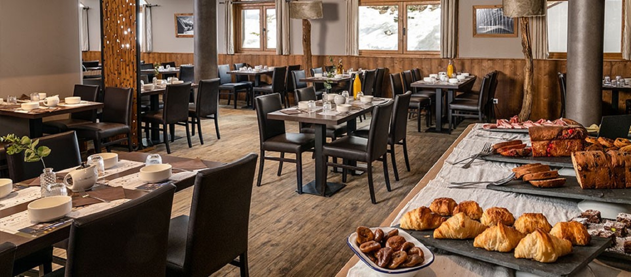 Hotel Ski Lodge