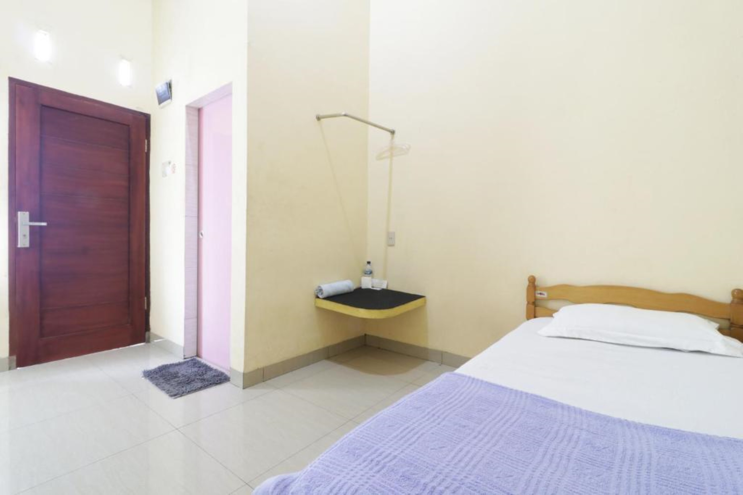 Krisna Hostel by ZUZU