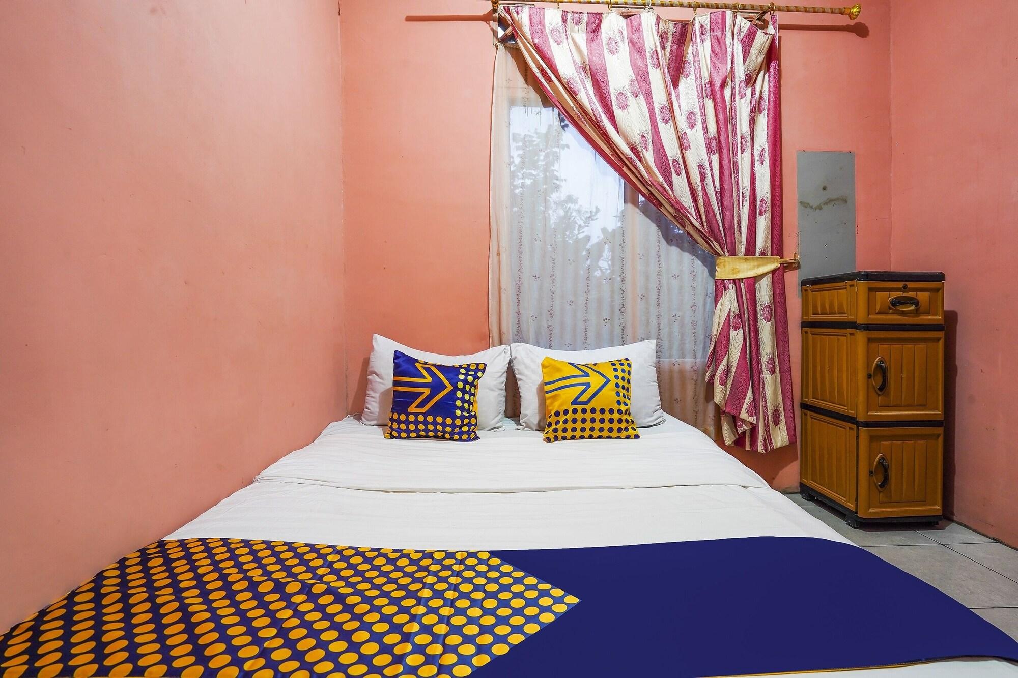 OYO Homes 90916 Eco Tourism Geopark Rajamandala Ho