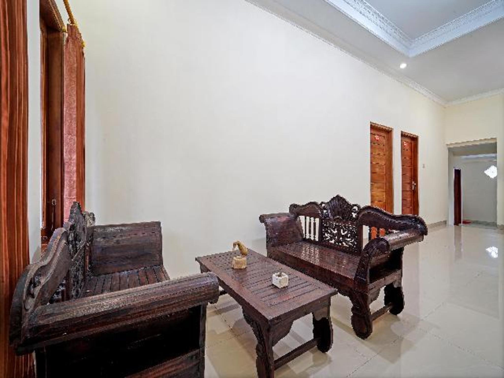 Public Area 4, 90869 Happy Homestay Syariah, Sleman
