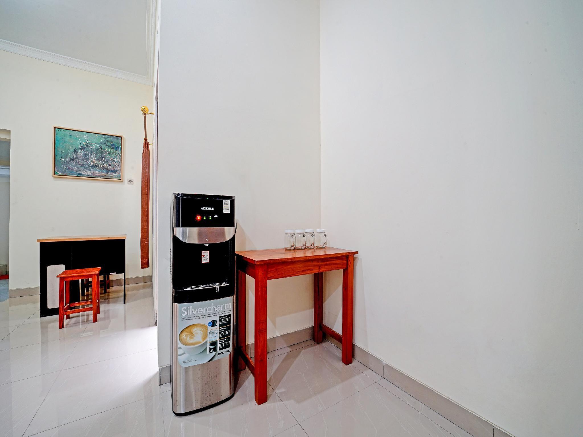 Public Area 5, 90869 Happy Homestay Syariah, Sleman