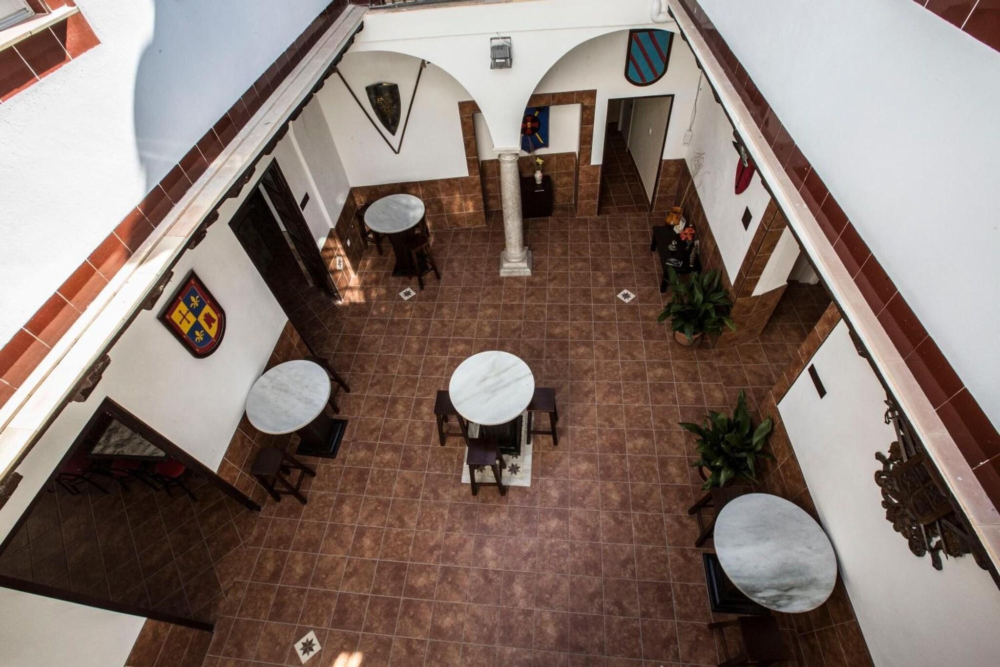 Hotel Carlos V by Vivere Stays
