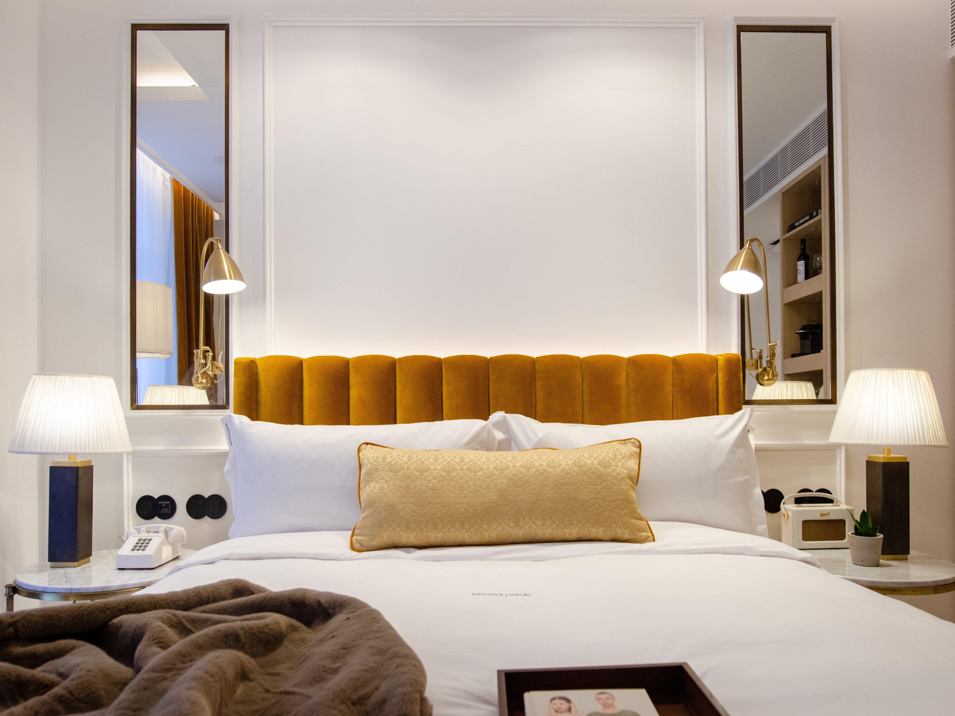 Brown's | Avenue Hotel by null