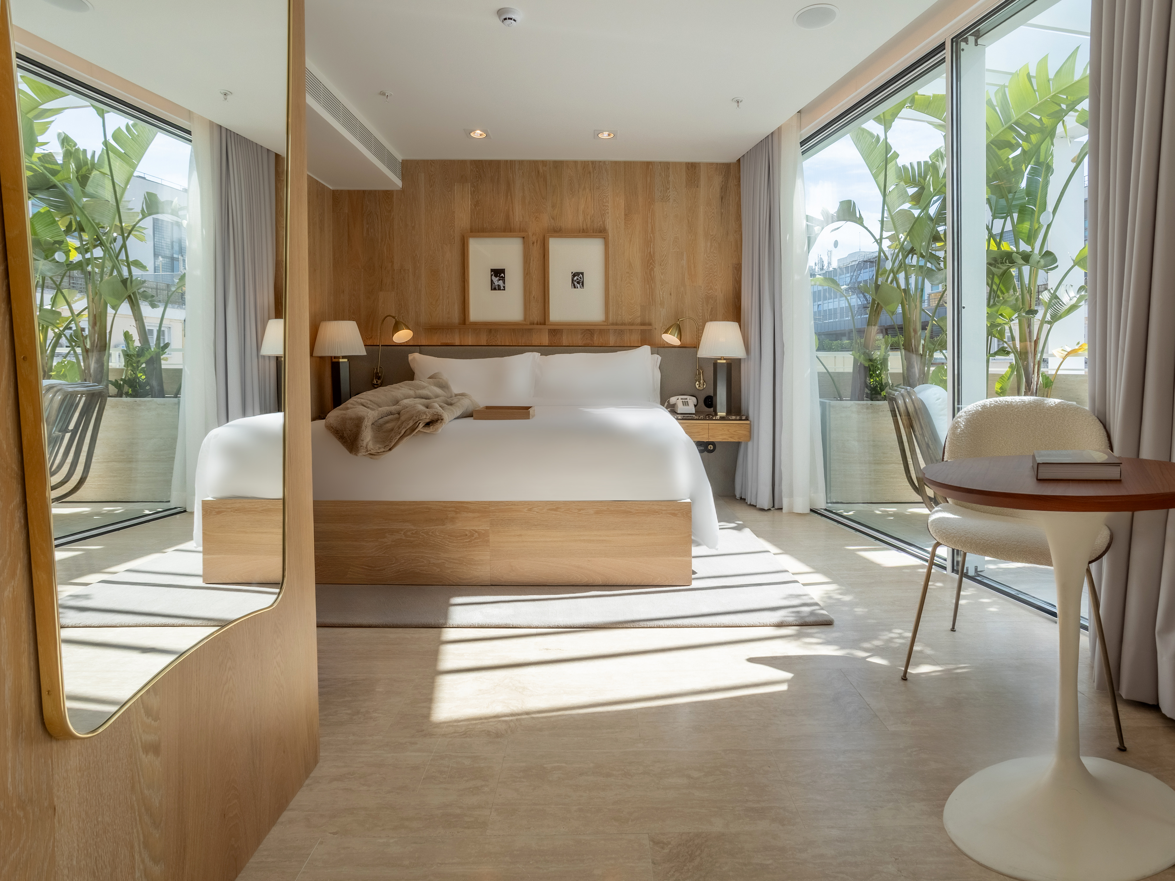 Brown's | Avenue Hotel by null