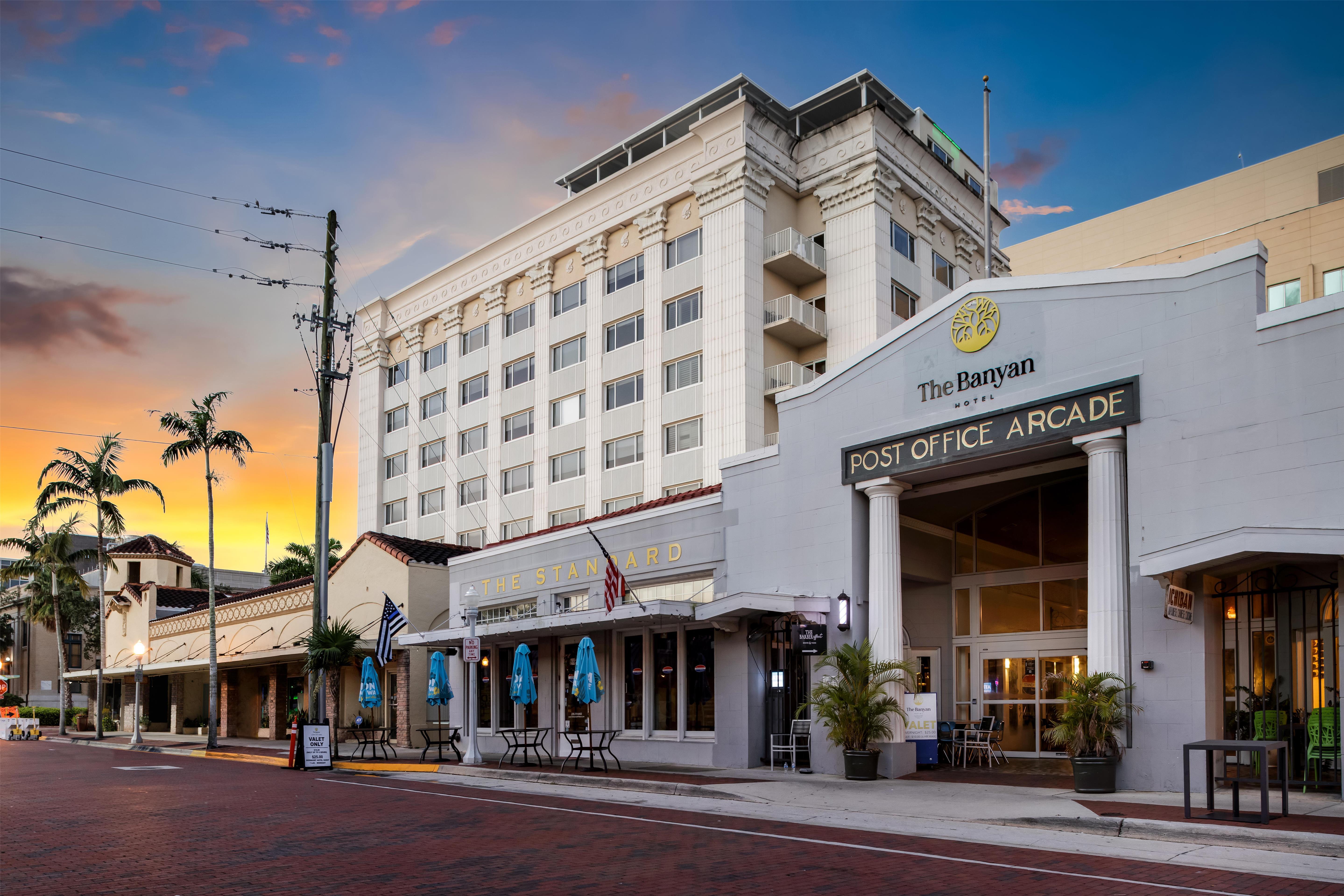 The Banyan Hotel Fort Myers, Tapestry Collection B